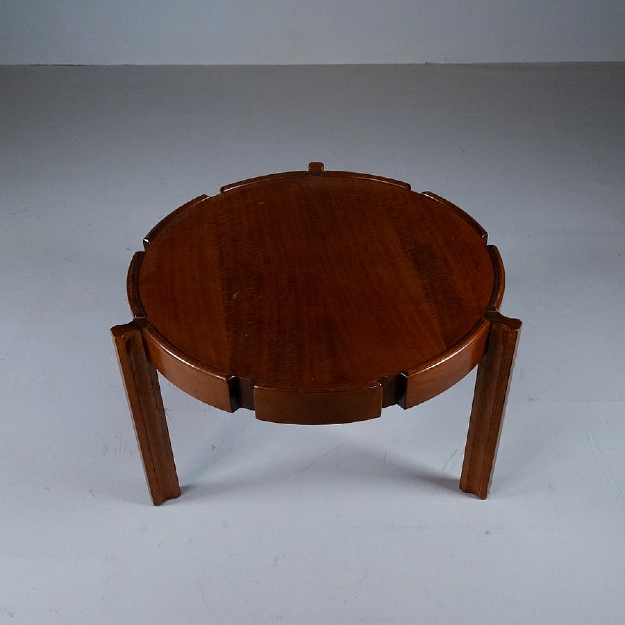 3 Interlocking wooden coffee tables, 1950s 5