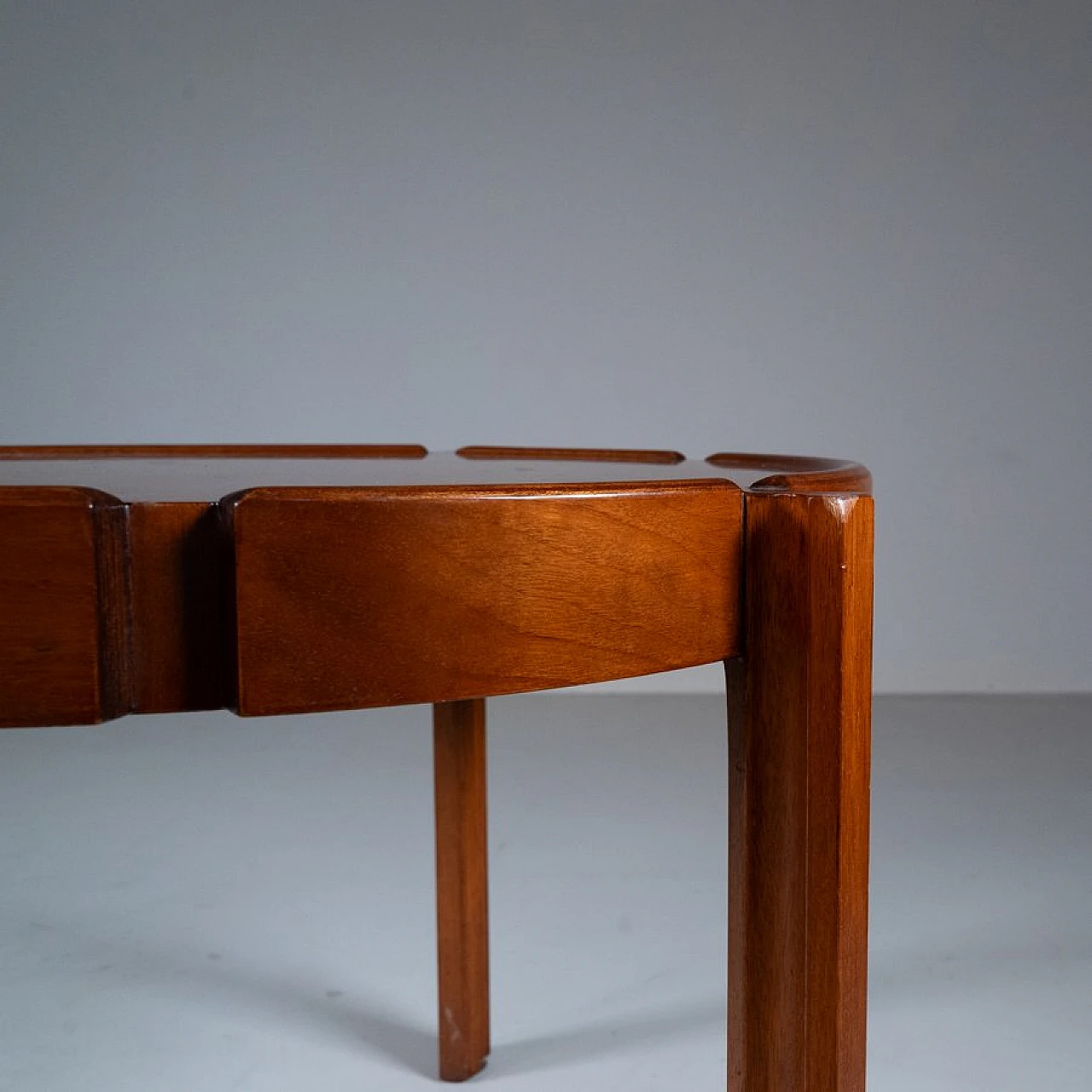 3 Interlocking wooden coffee tables, 1950s 12