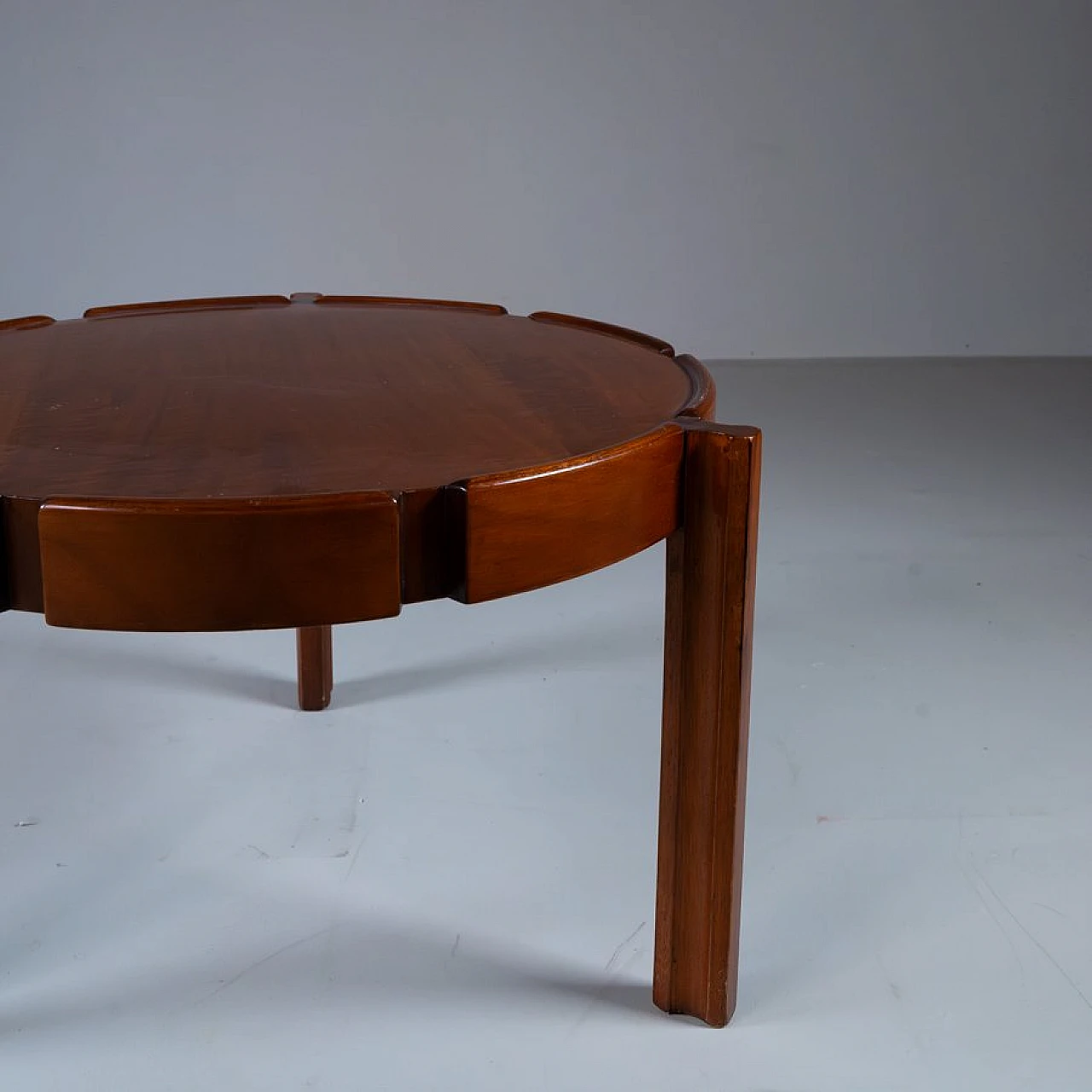 3 Interlocking wooden coffee tables, 1950s 13