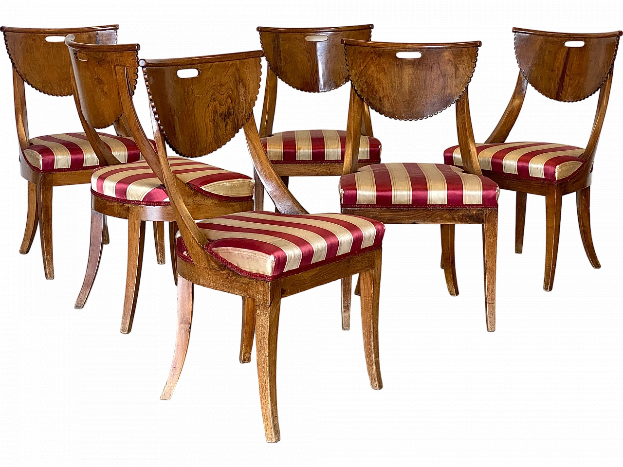 6 Walnut chairs, first half of the 19th century 20