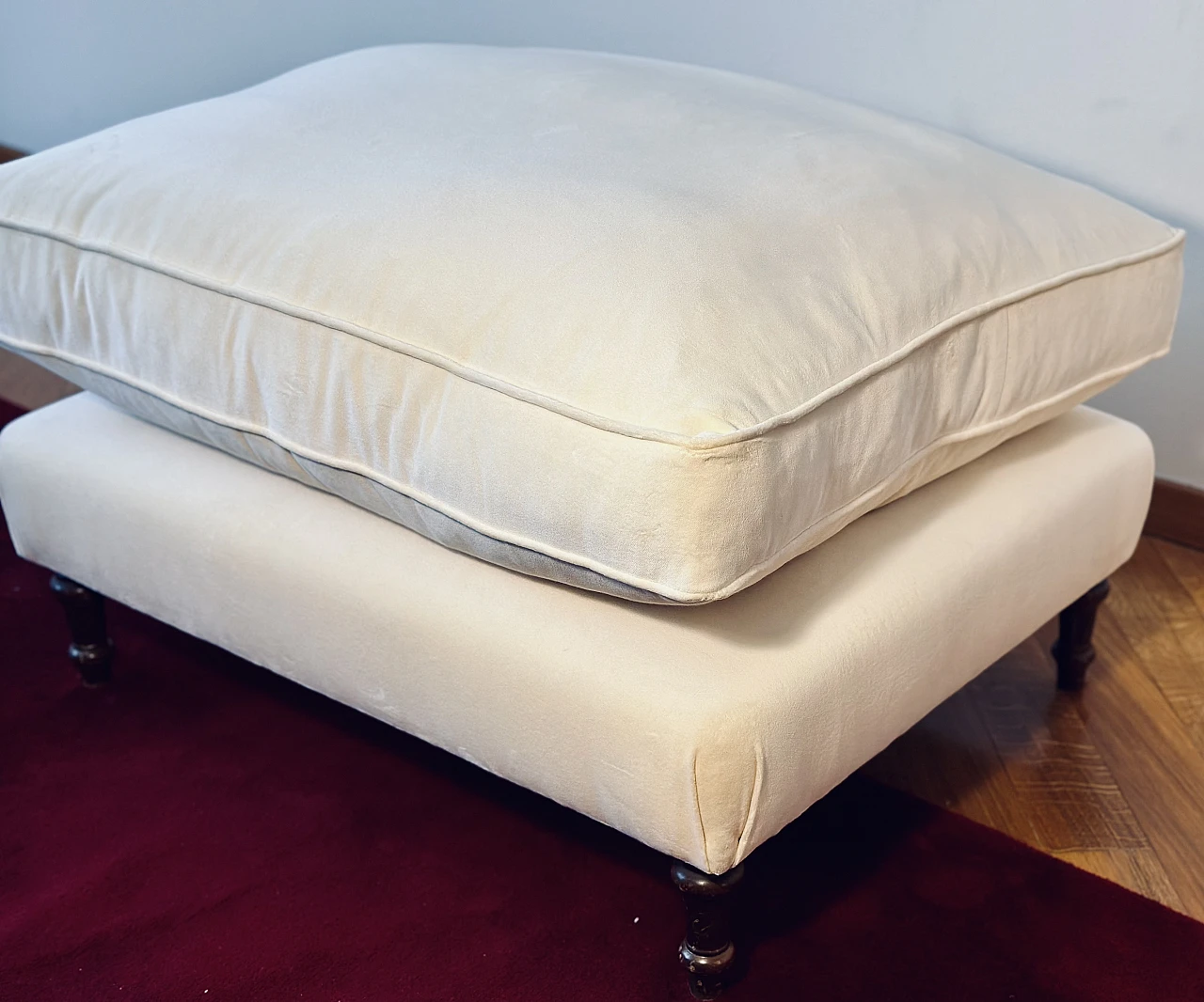 Pair of velvet poufs, 2000s 4