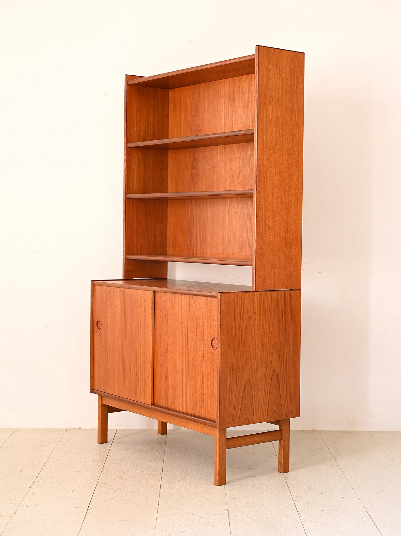 Libreria in teak con credenza ad ante, anni '60 3