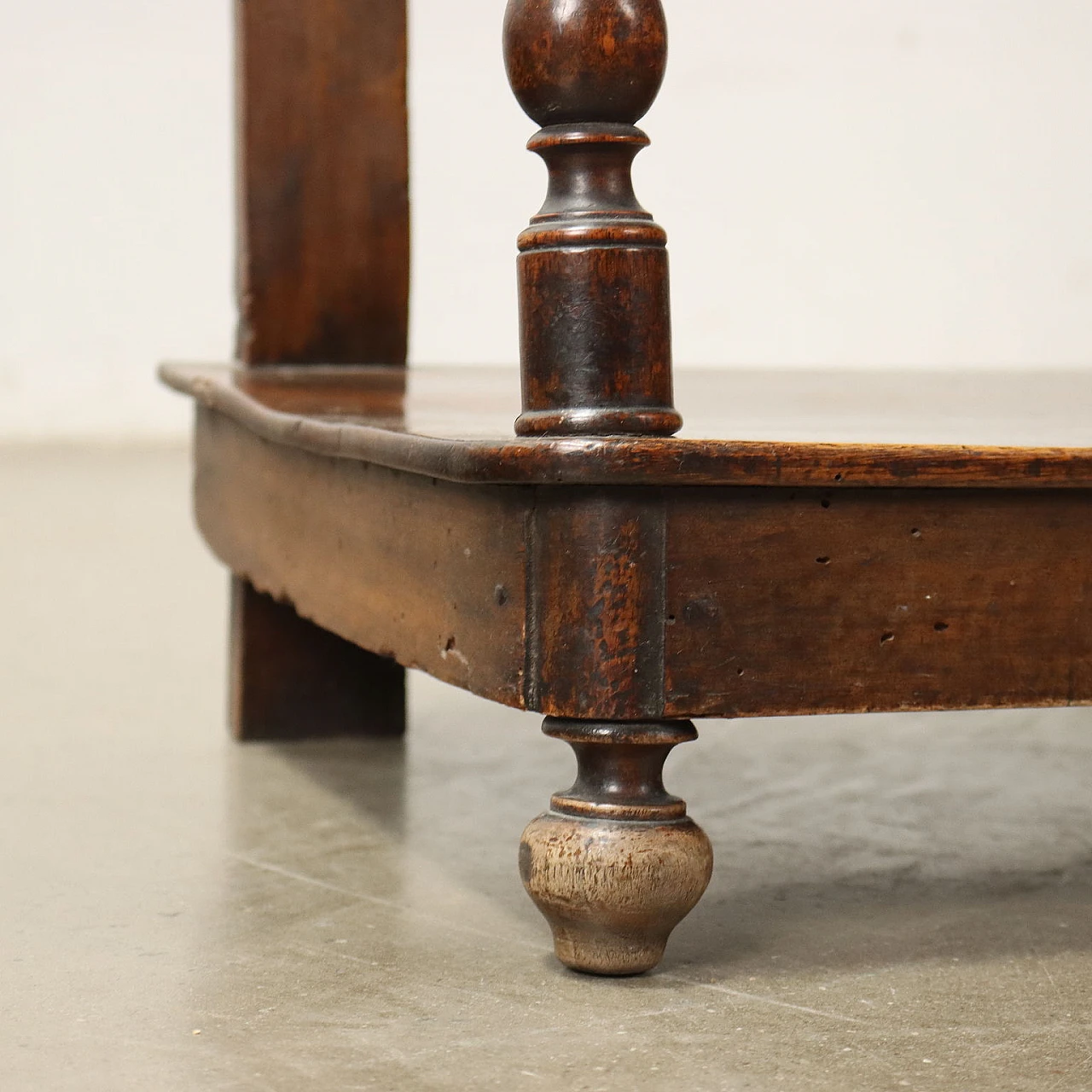 Étagère Louis Philippe in walnut with 4 shelves, 19th century 6