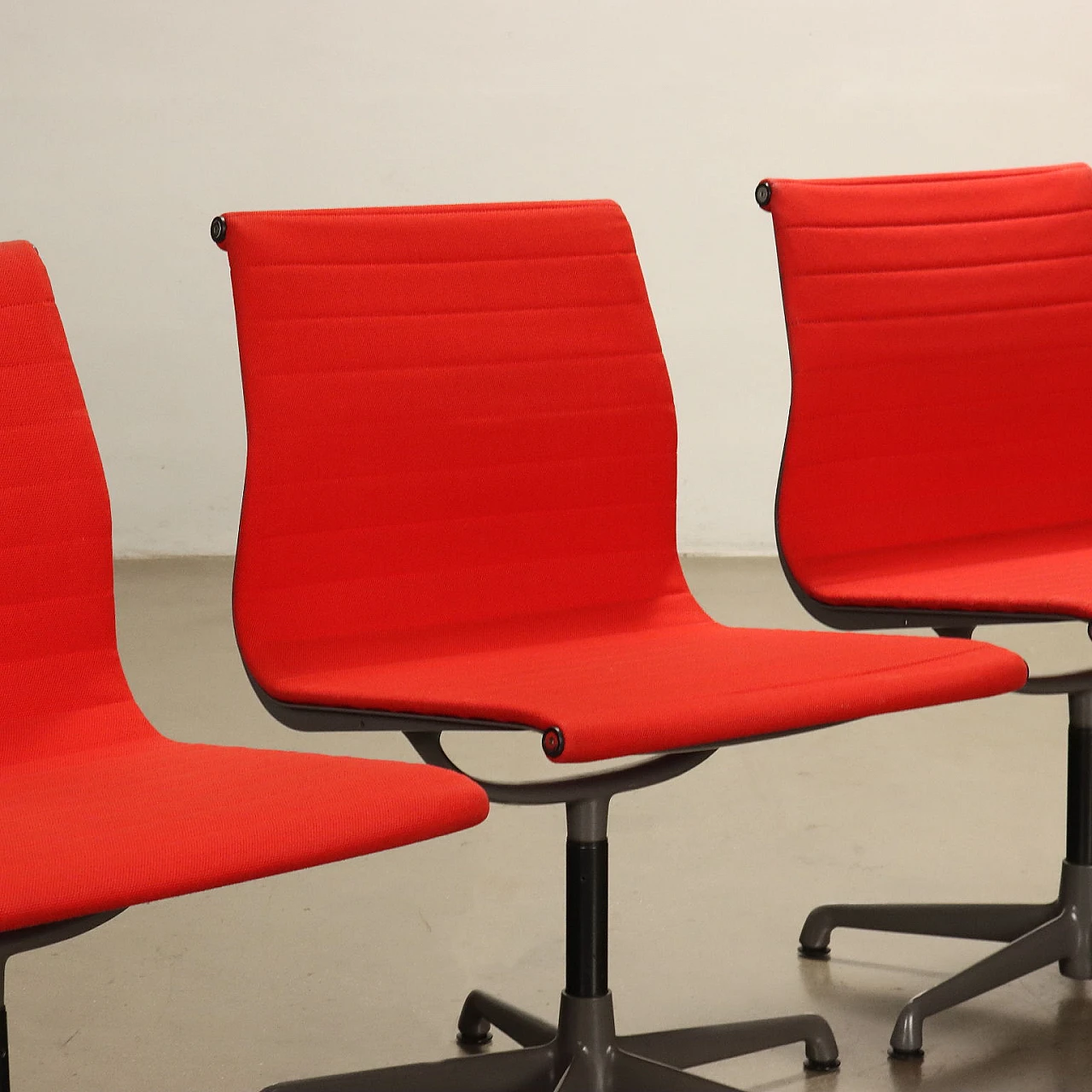 6 Red swivel chairs by Charles & Ray Eames for ICF, 1970s 3