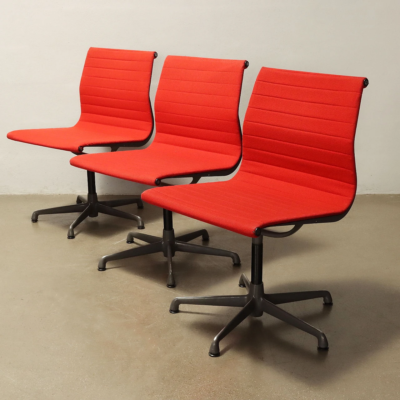 6 Red swivel chairs by Charles & Ray Eames for ICF, 1970s 4