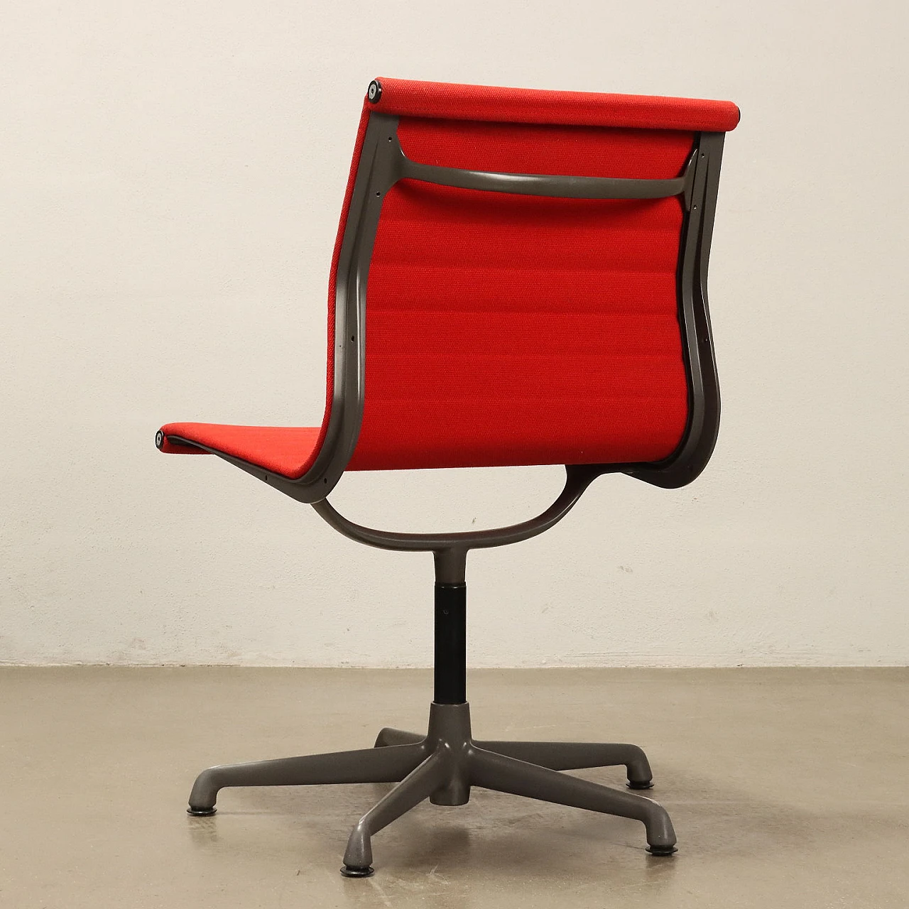 6 Red swivel chairs by Charles & Ray Eames for ICF, 1970s 9