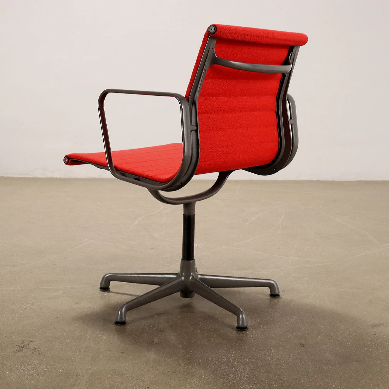 3 Sedie EA117 in tessuto rosso di C. & R. Eames per ICF, anni '80 7