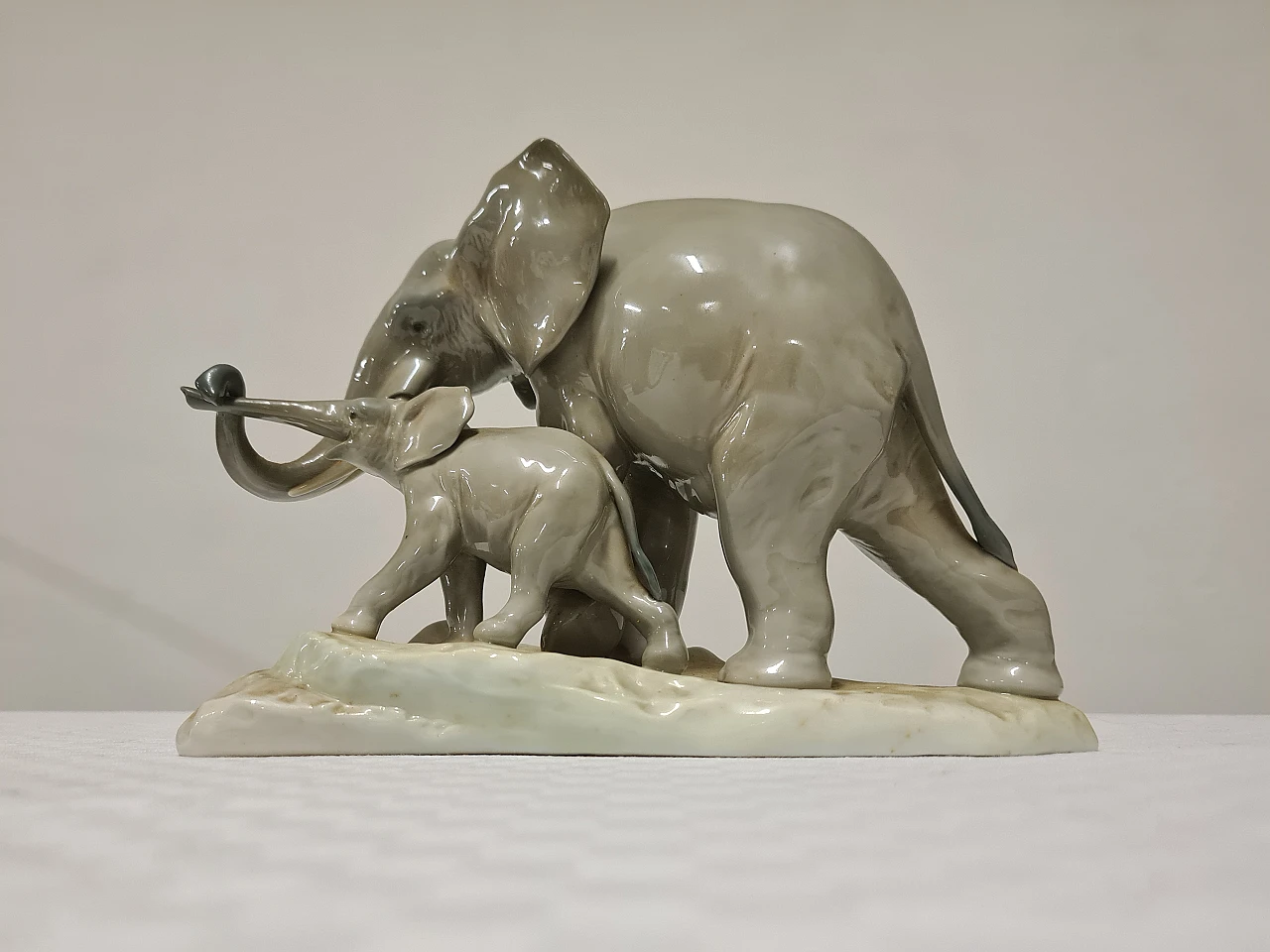 Porcelain elephant sculpture by Lladrò, 1960s 3