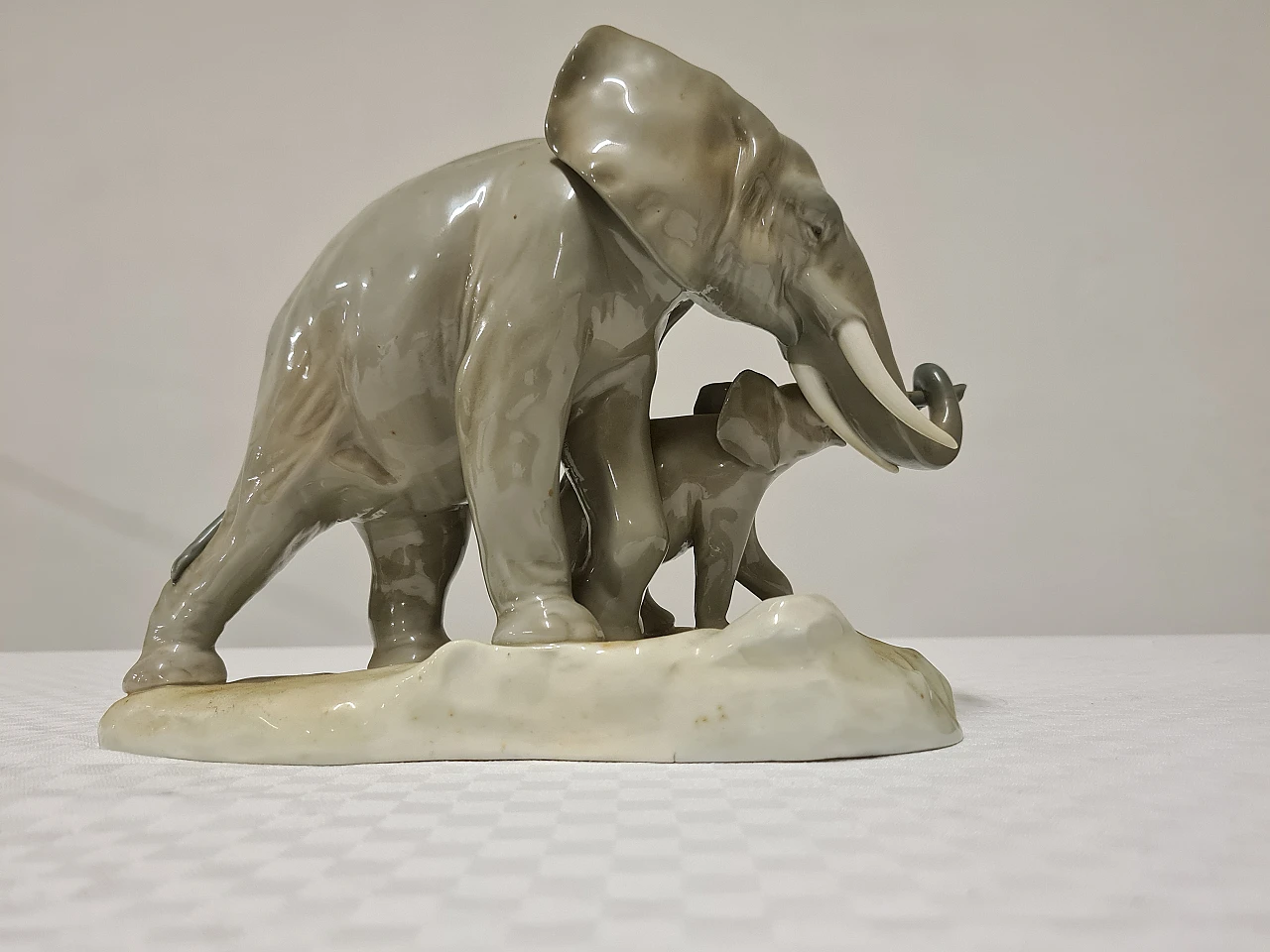 Porcelain elephant sculpture by Lladrò, 1960s 7