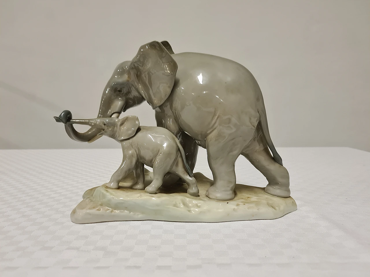 Porcelain elephant sculpture by Lladrò, 1960s 11