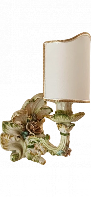 Wall light with flowers-shaped ceramic stem & fabric lampshade