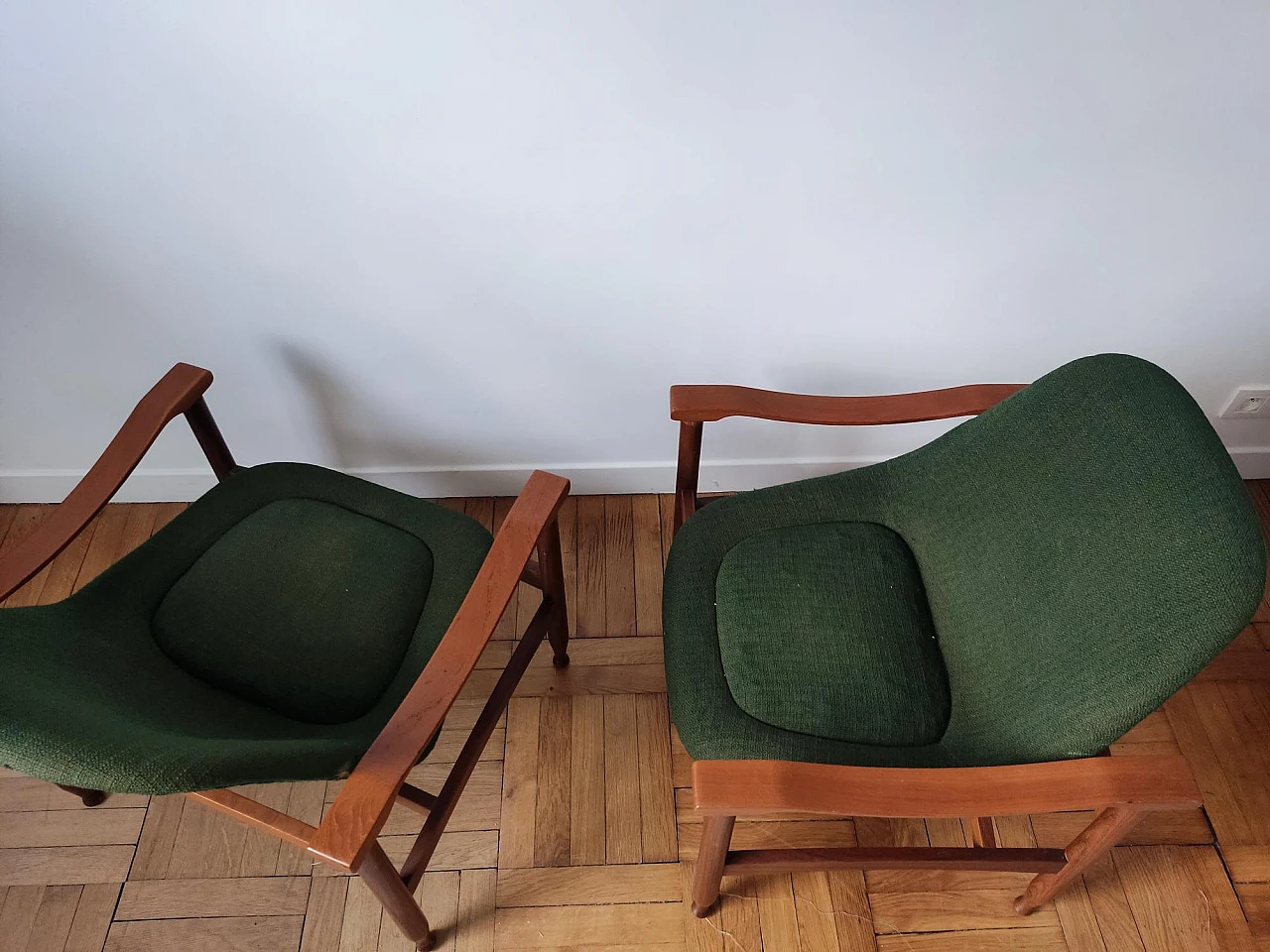 Pair of wooden Tiki Arm chairs by Busnelli, 1960s 7