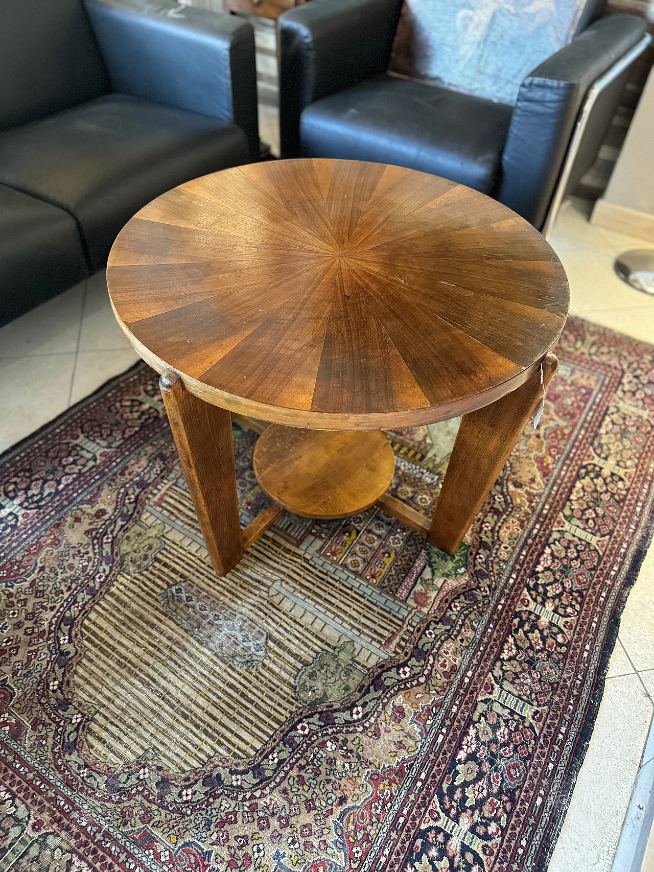 Art Deco round walnut coffee table, 1930s 1