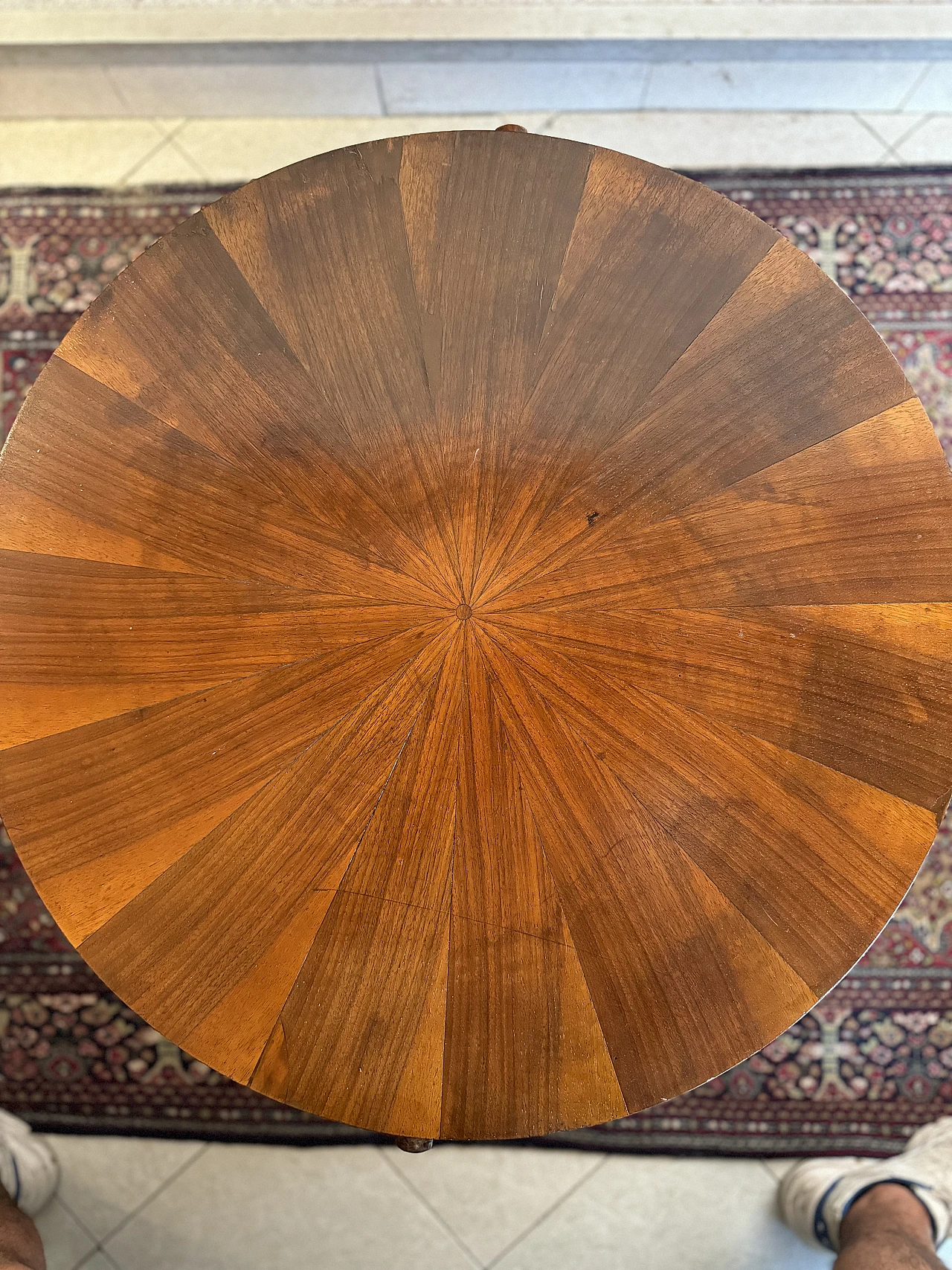 Art Deco round walnut coffee table, 1930s 2