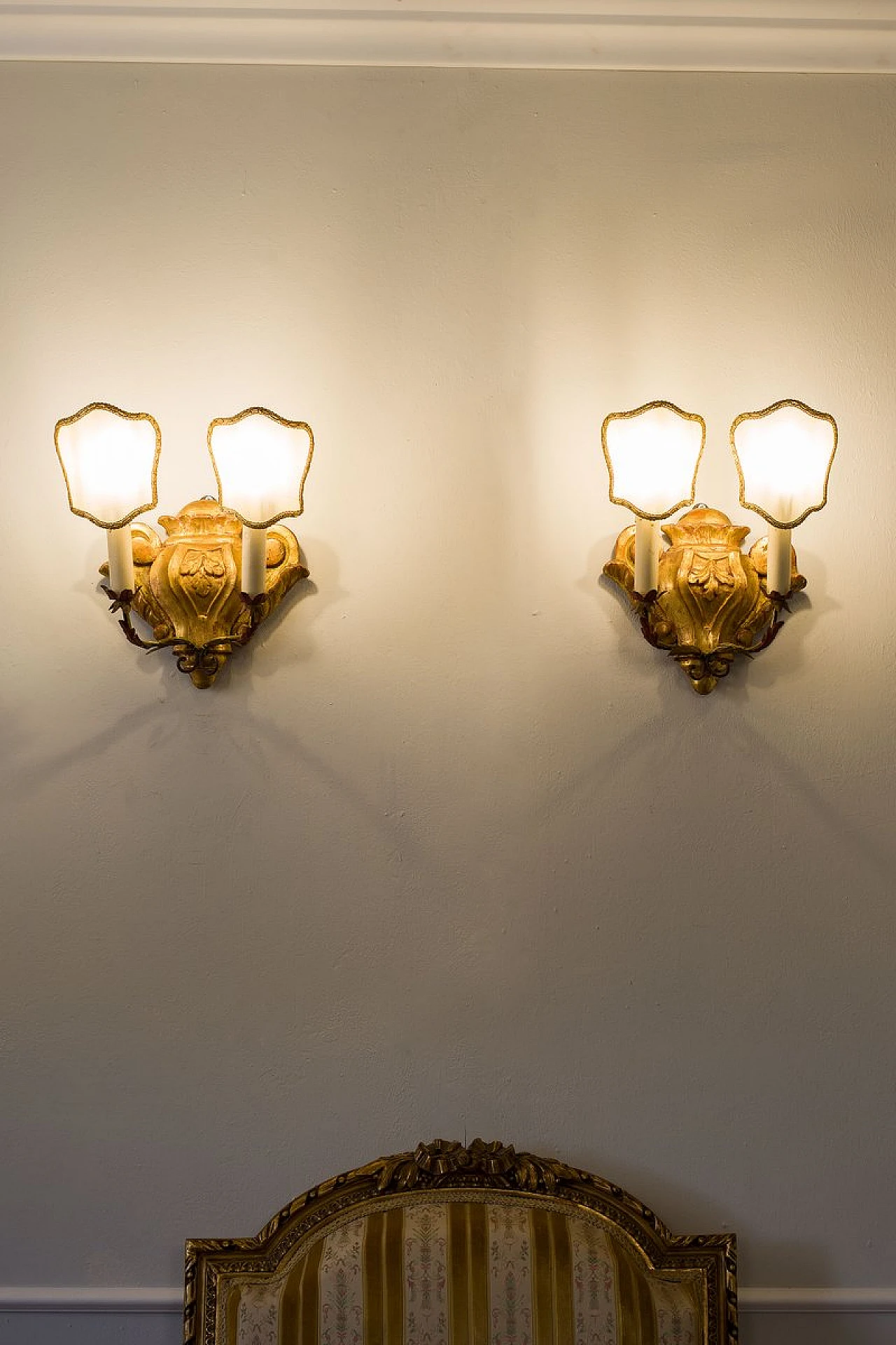 Pair of gilded wood appliques with parchment lampshades, 1950s 4