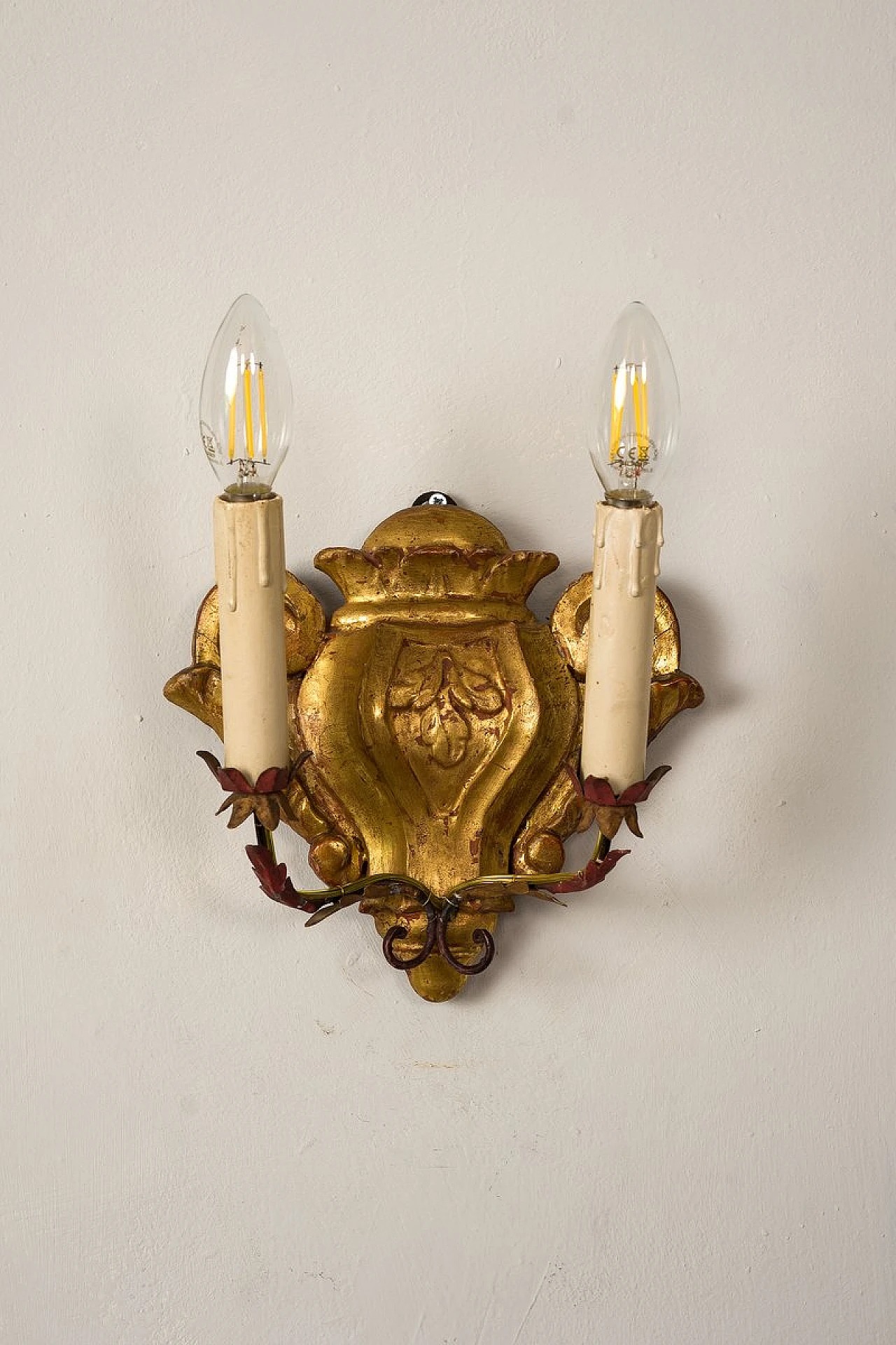 Pair of gilded wood appliques with parchment lampshades, 1950s 8