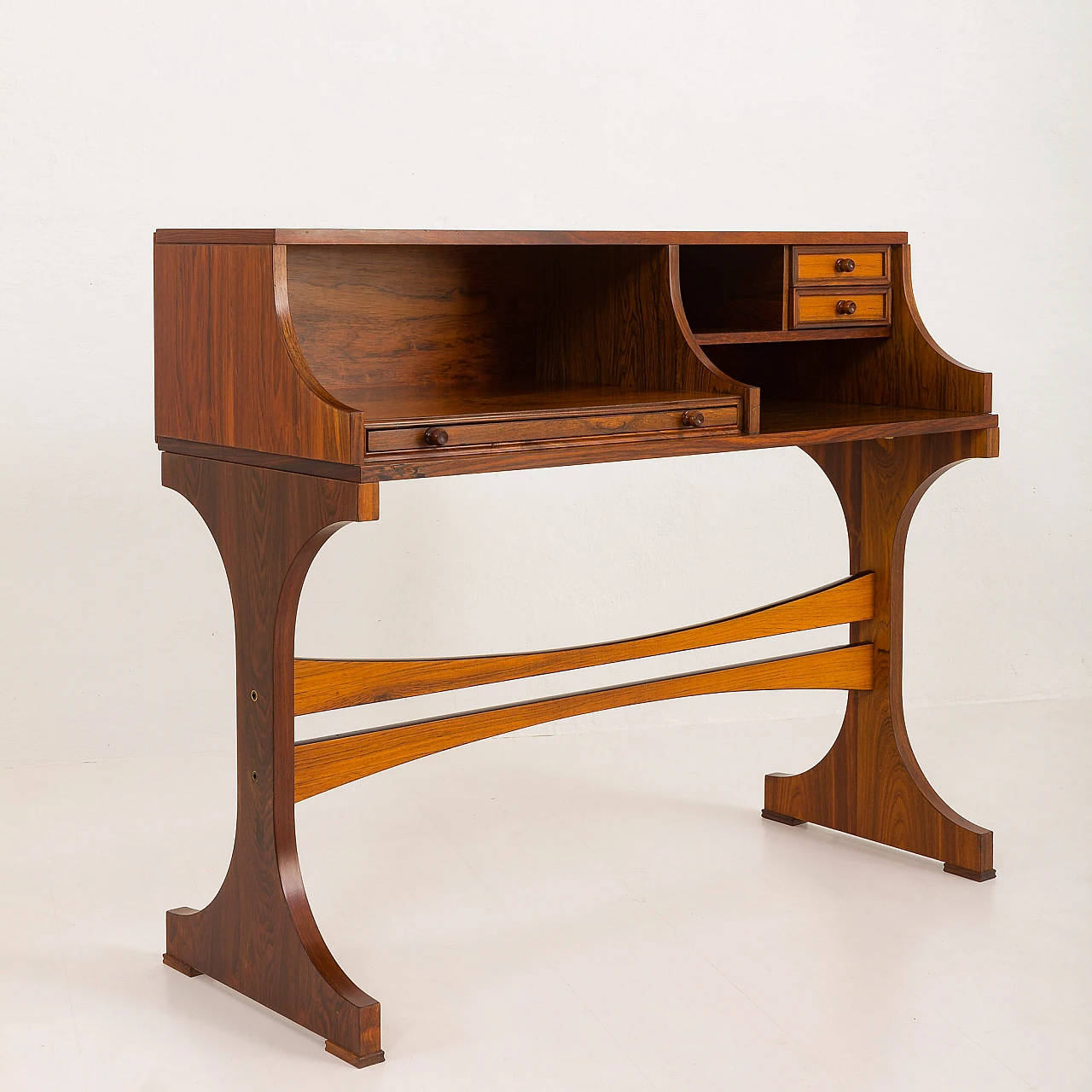 Rosewood desk in the style of Gianfranco Frattini, 1960s 1