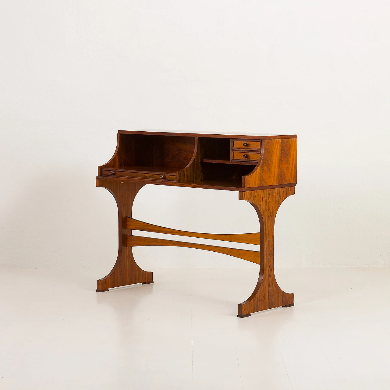 Rosewood desk in the style of Gianfranco Frattini, 1960s 10