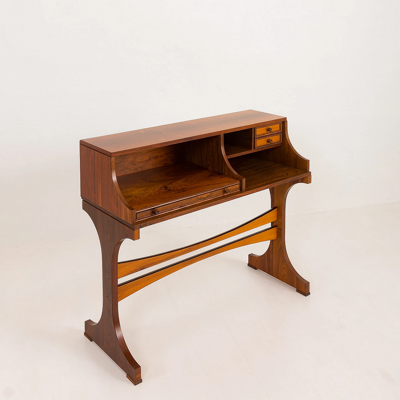 Rosewood desk in the style of Gianfranco Frattini, 1960s 17