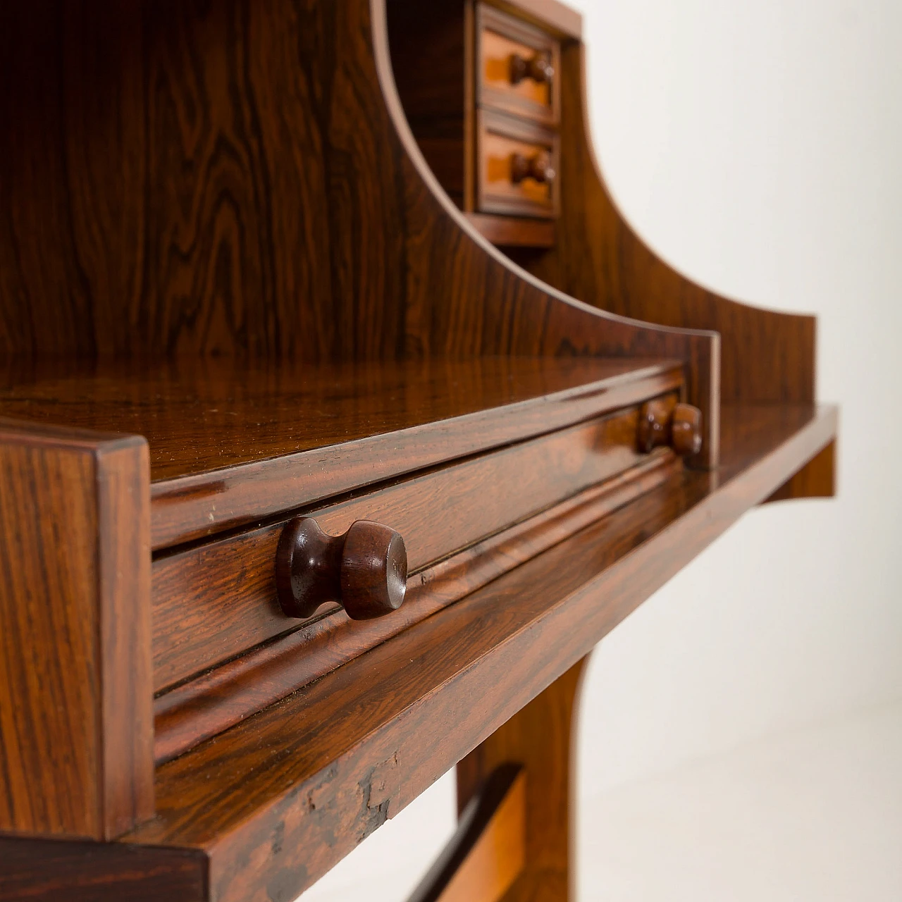 Rosewood desk in the style of Gianfranco Frattini, 1960s 21