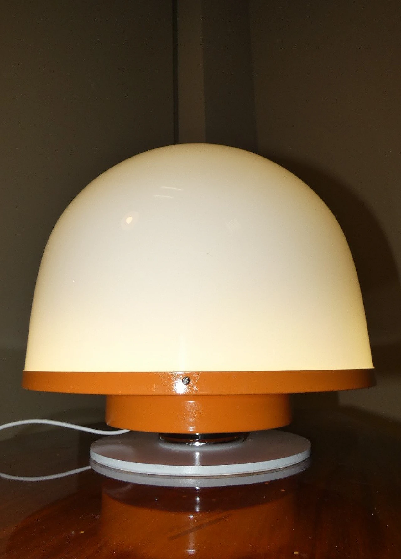 Lampada da tavolo Button in vetro acrilico e metallo, anni '60 1