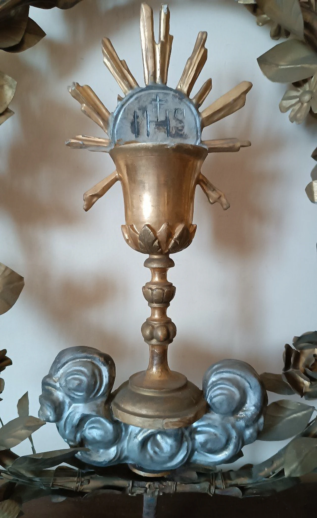 Iron crown with gilded wood chalice, second half of the 18th century 3