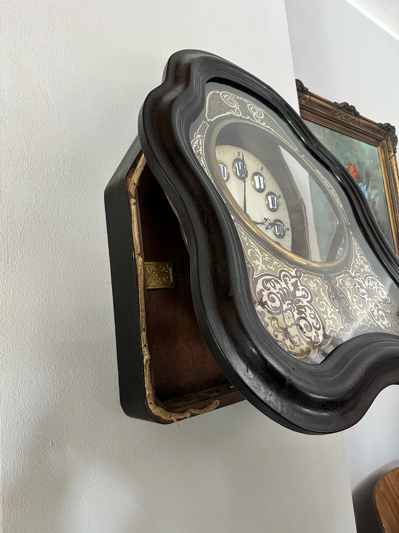 Elizabethan style wooden wall clock, early 20th century 13