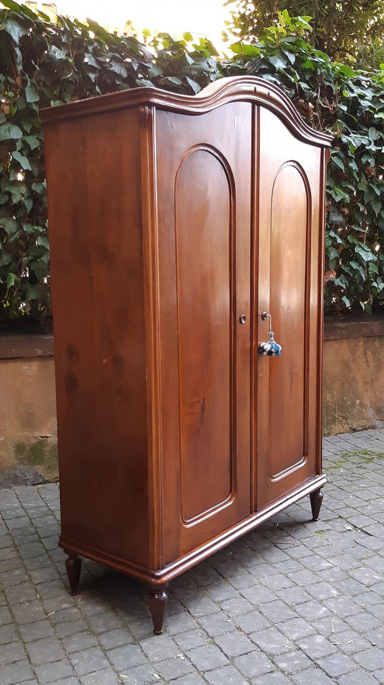 Austrian Biedermeier walnut paneled wardrobe, 19th century 6