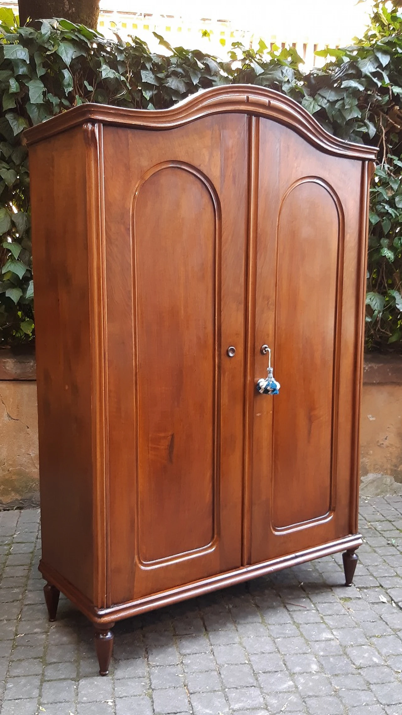 Austrian Biedermeier walnut paneled wardrobe, 19th century 7