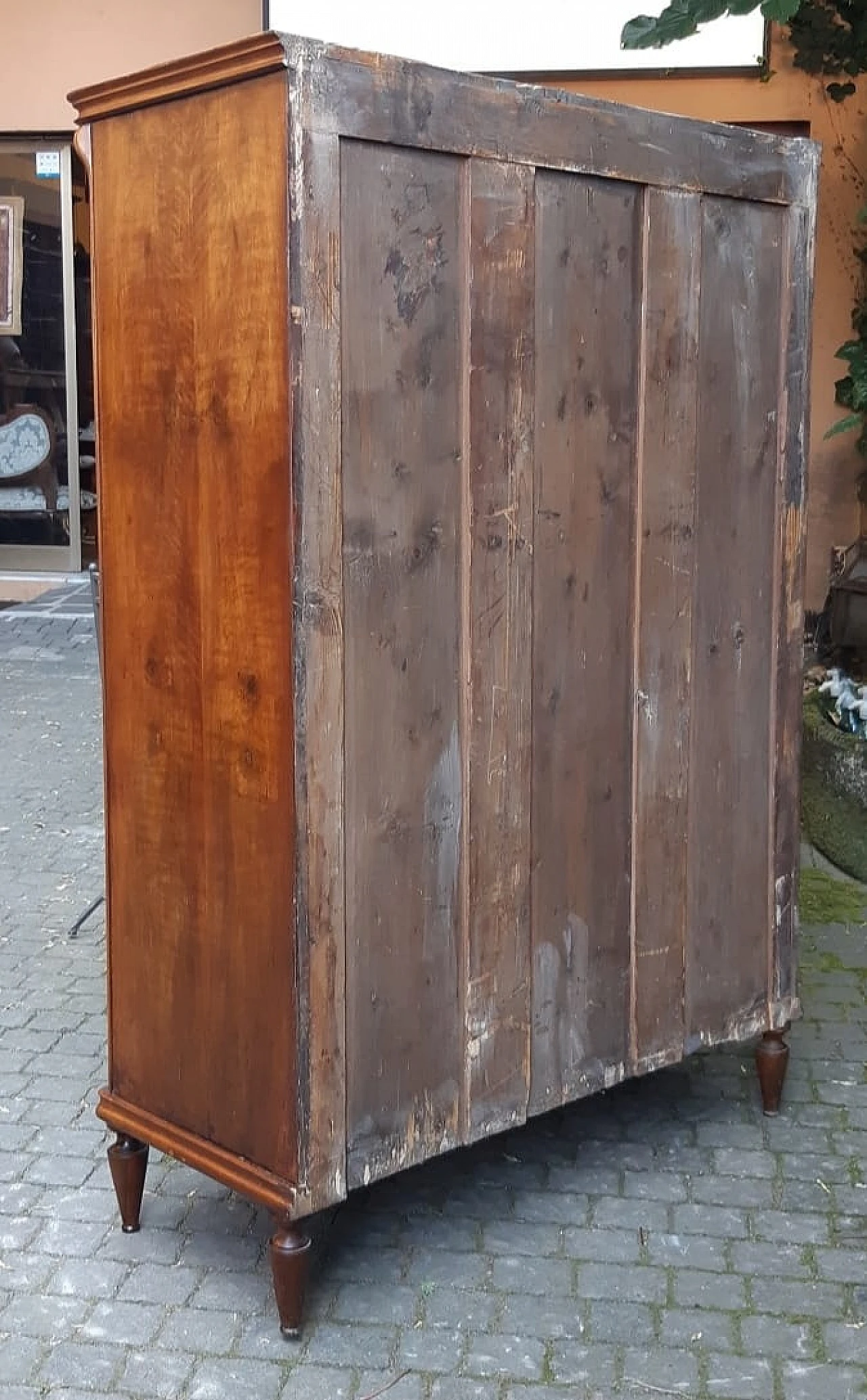 Austrian Biedermeier walnut paneled wardrobe, 19th century 9