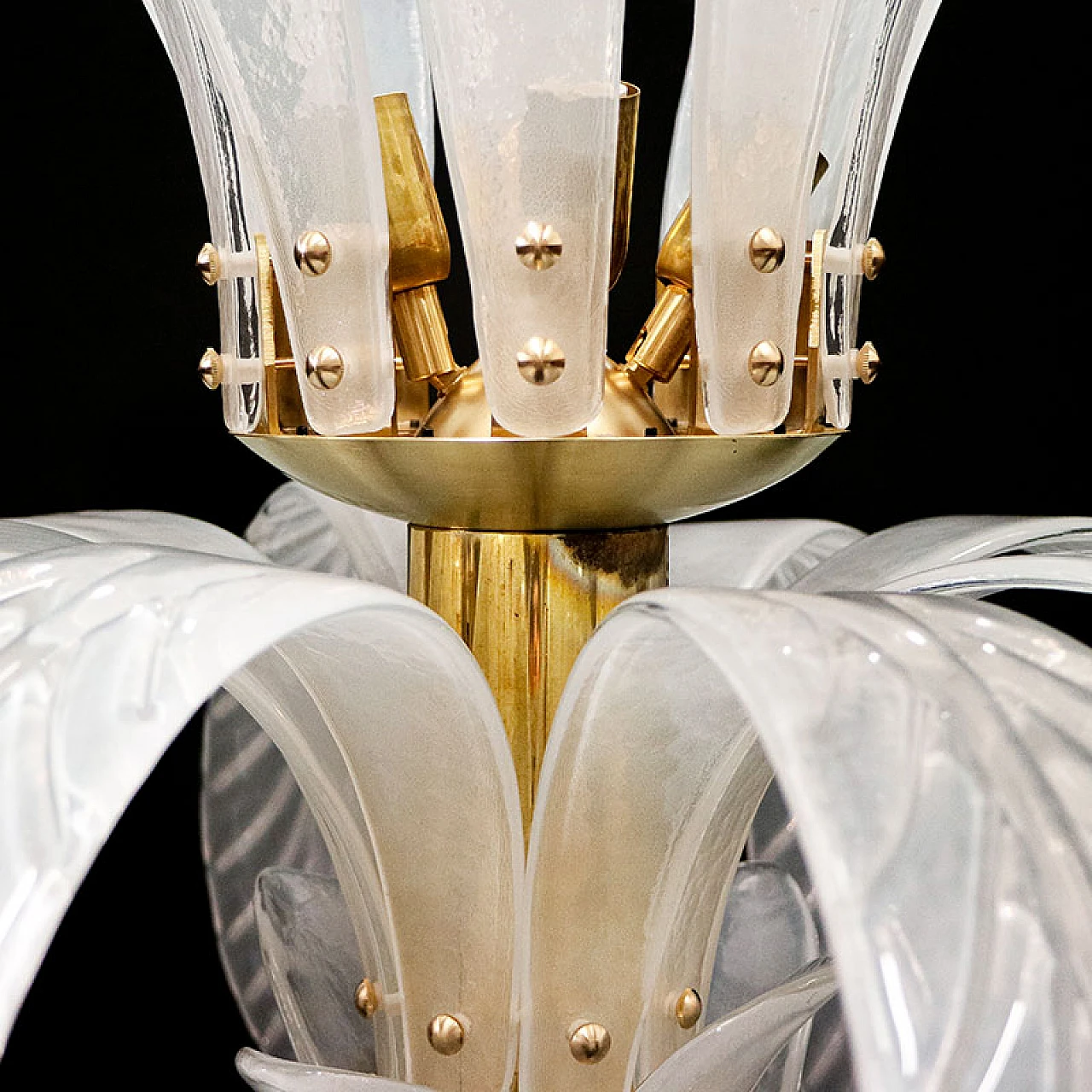 Palm-shaped floor lamp in white Murano glass, 1980s 7