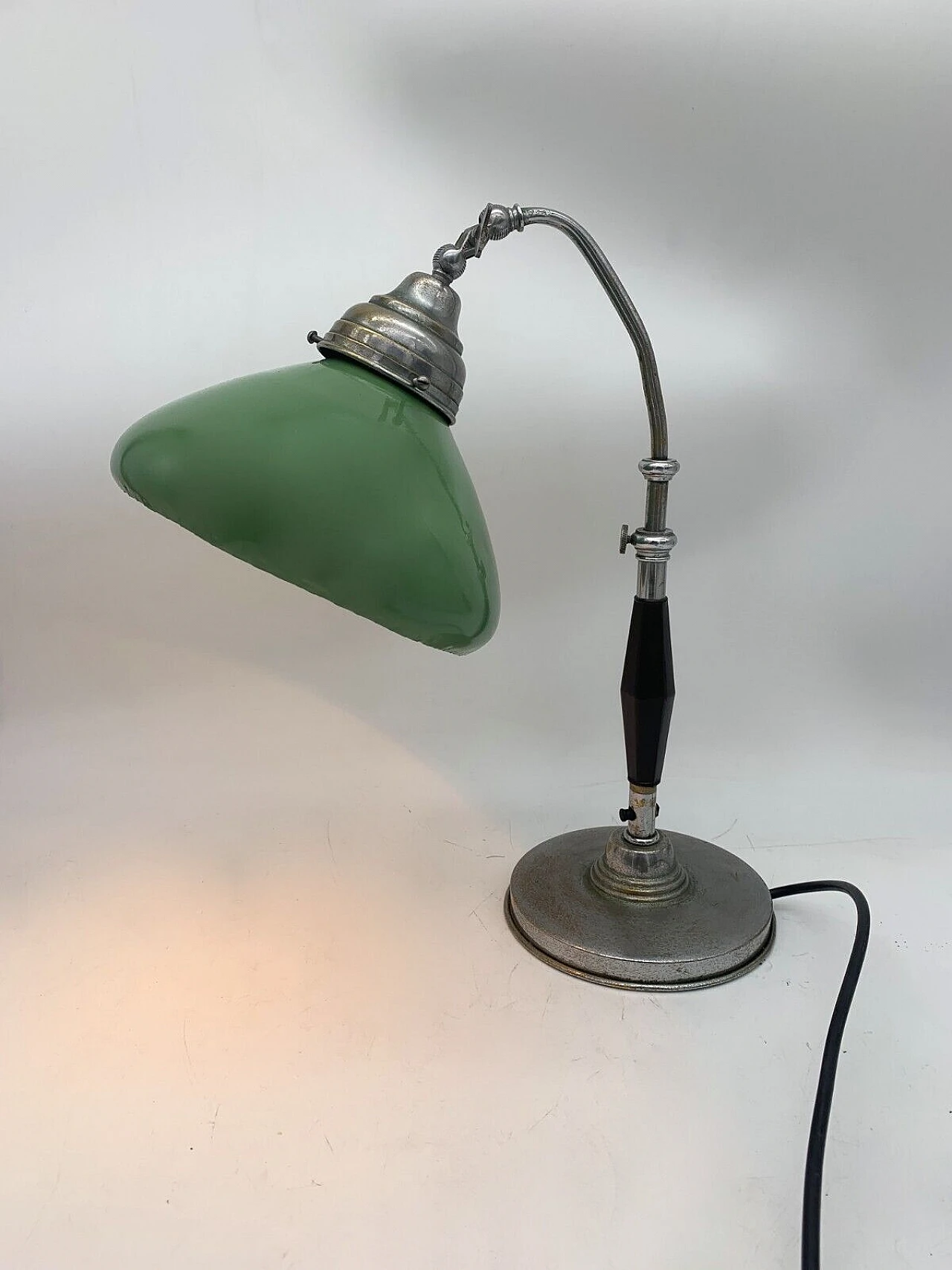 Green and chrome metal ministerial table lamp, 1940s 1