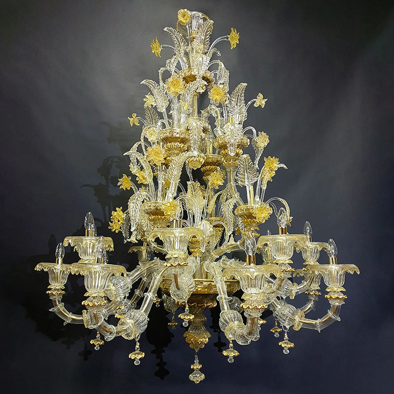 Rezzonico style Murano glass chandelier in gold crystal, 1940s 2