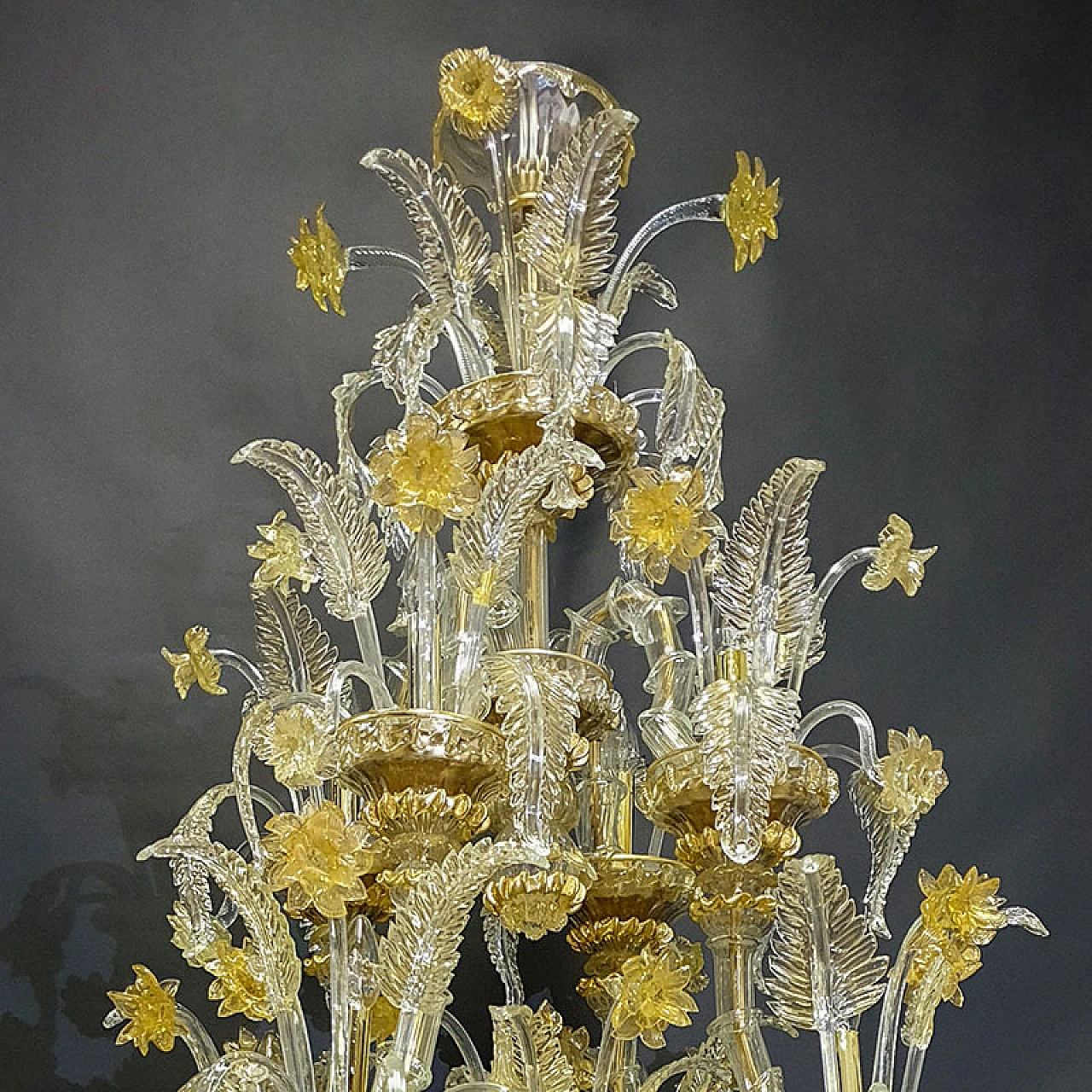 Rezzonico style Murano glass chandelier in gold crystal, 1940s 6