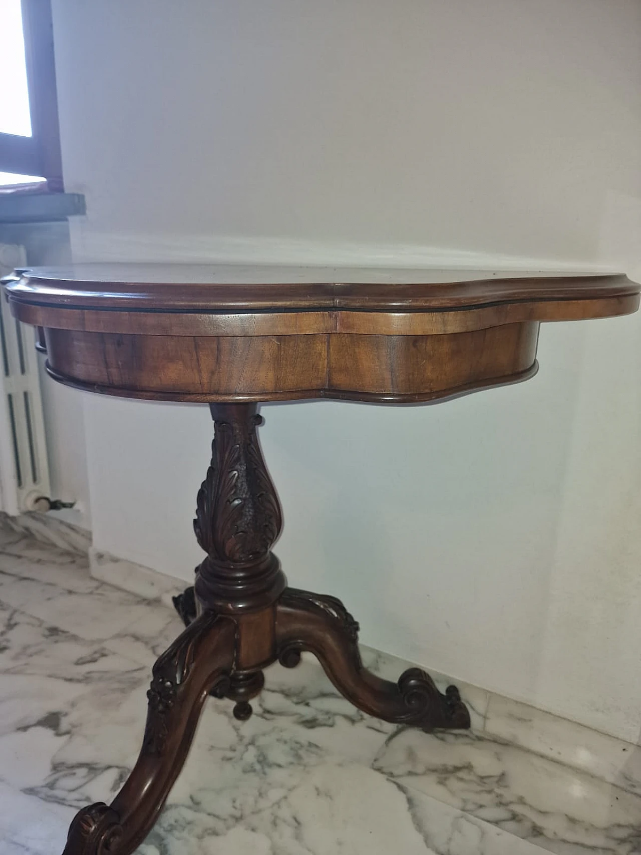 Victorian walnut and briar-root folding game table, 19th century 5