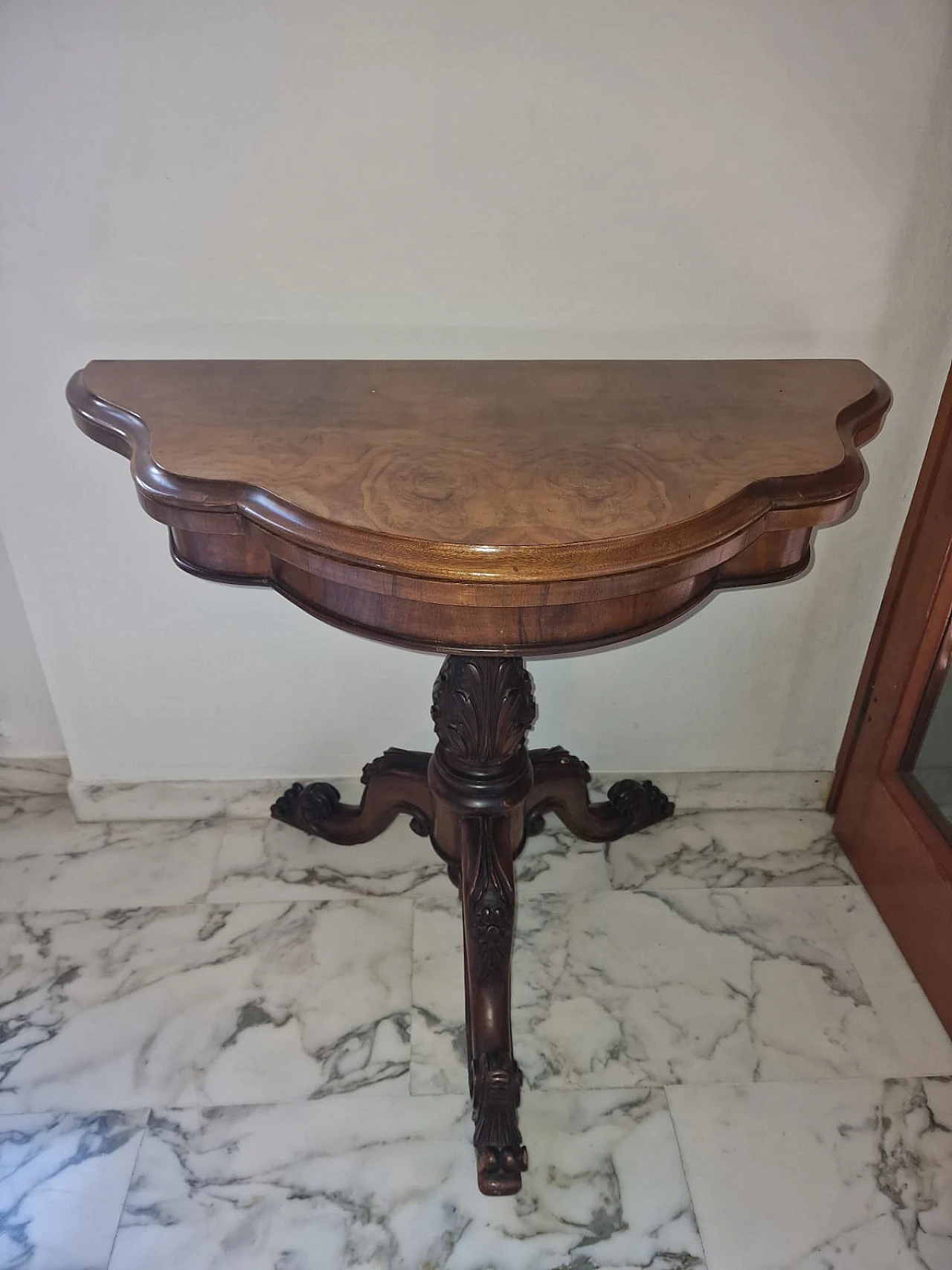 Victorian walnut and briar-root folding game table, 19th century 6