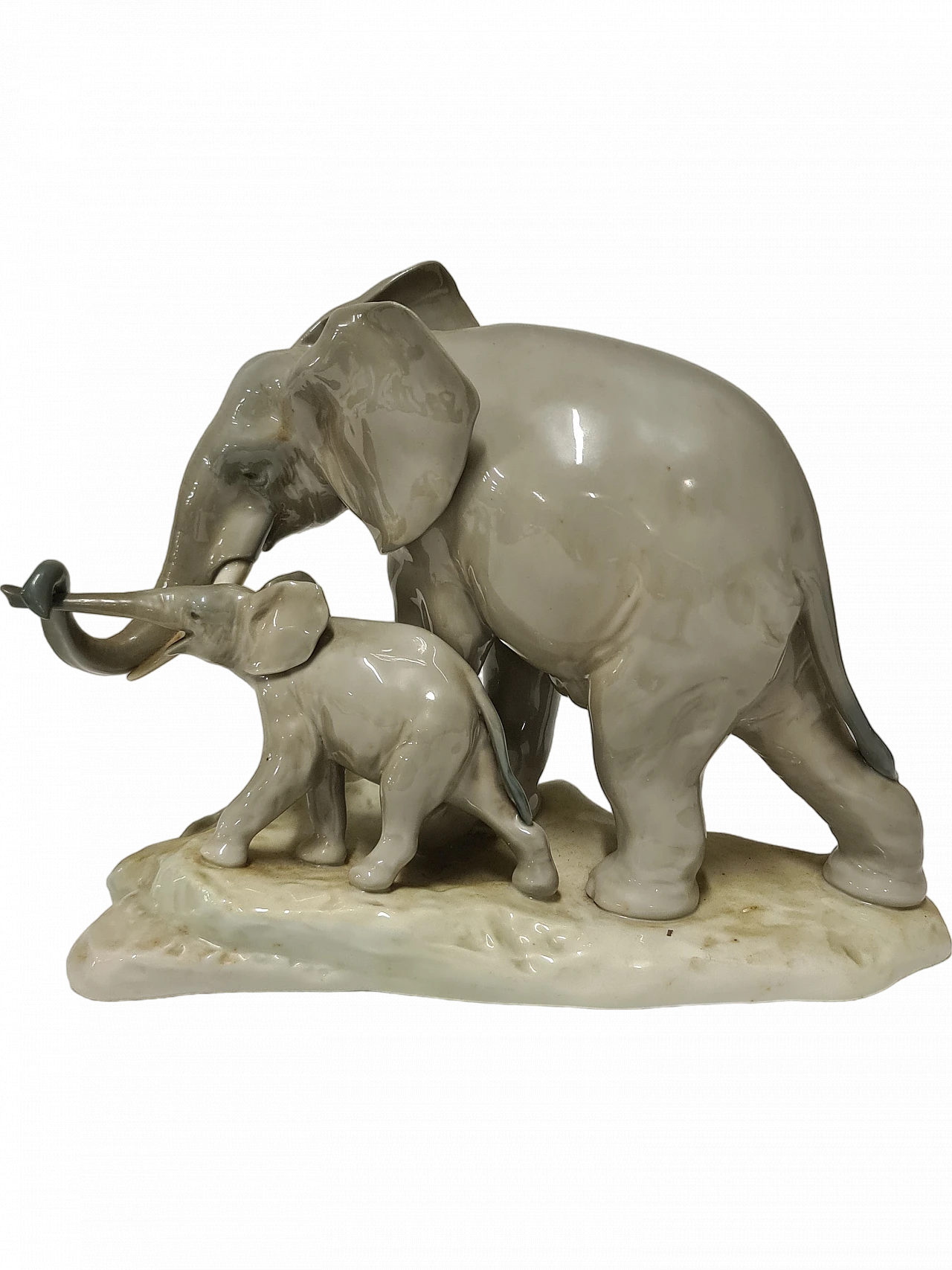 Porcelain elephant sculpture by Lladrò, 1960s 12