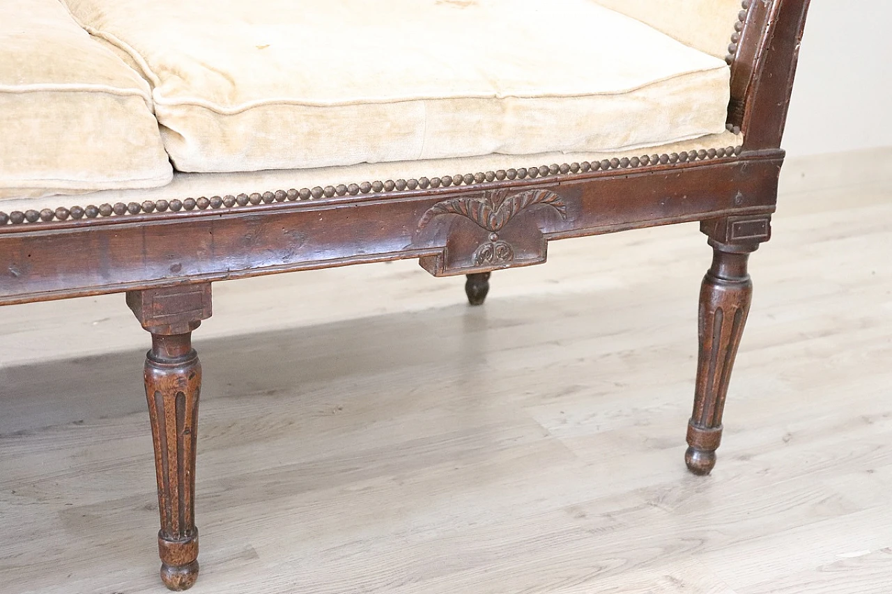 Walnut sofa with padded seat & velvet upholstery, 18th century 5