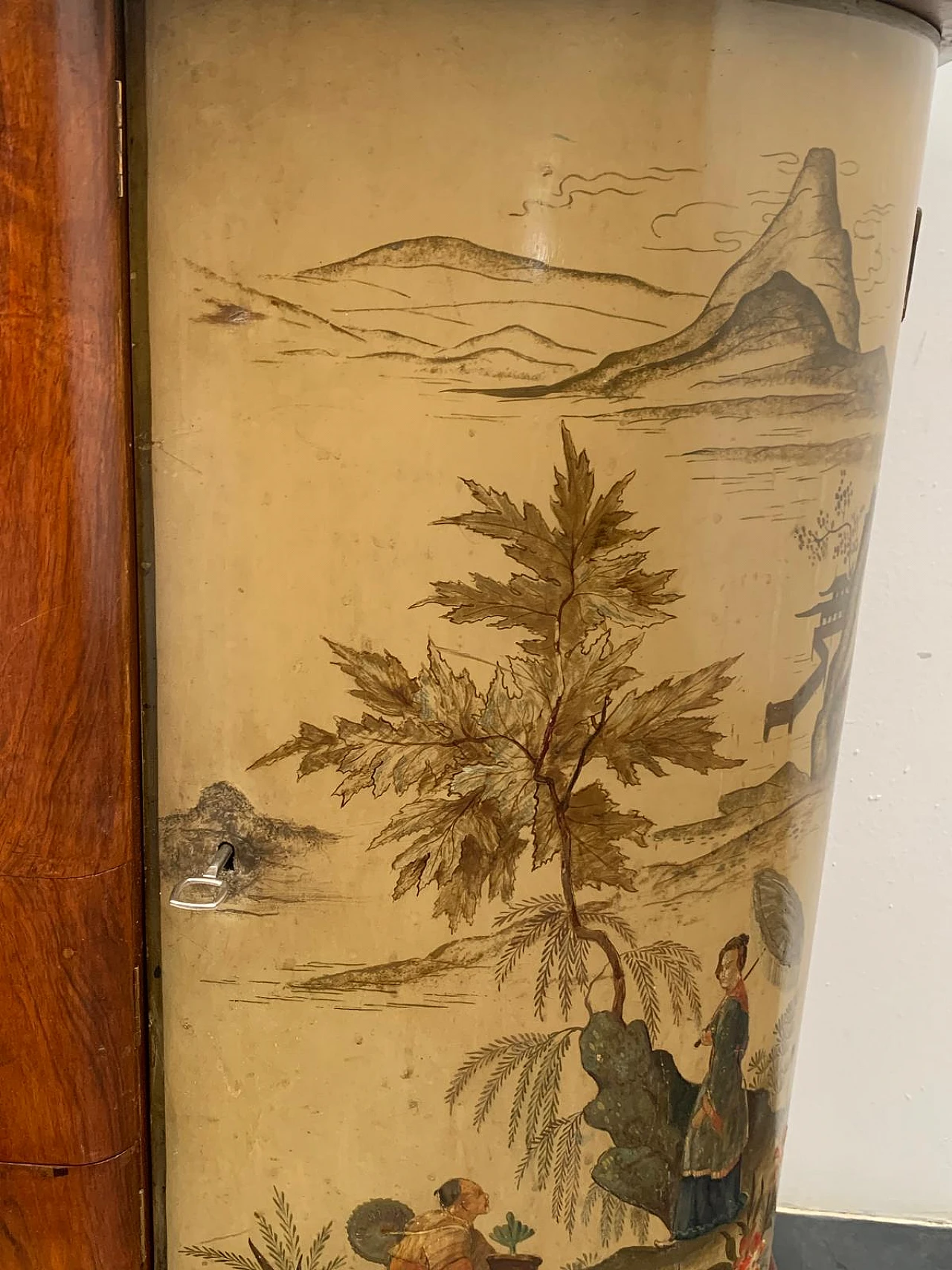 Art Déco bar cabinet in walnut feather & chinoiserie lacquer, 1920s 10