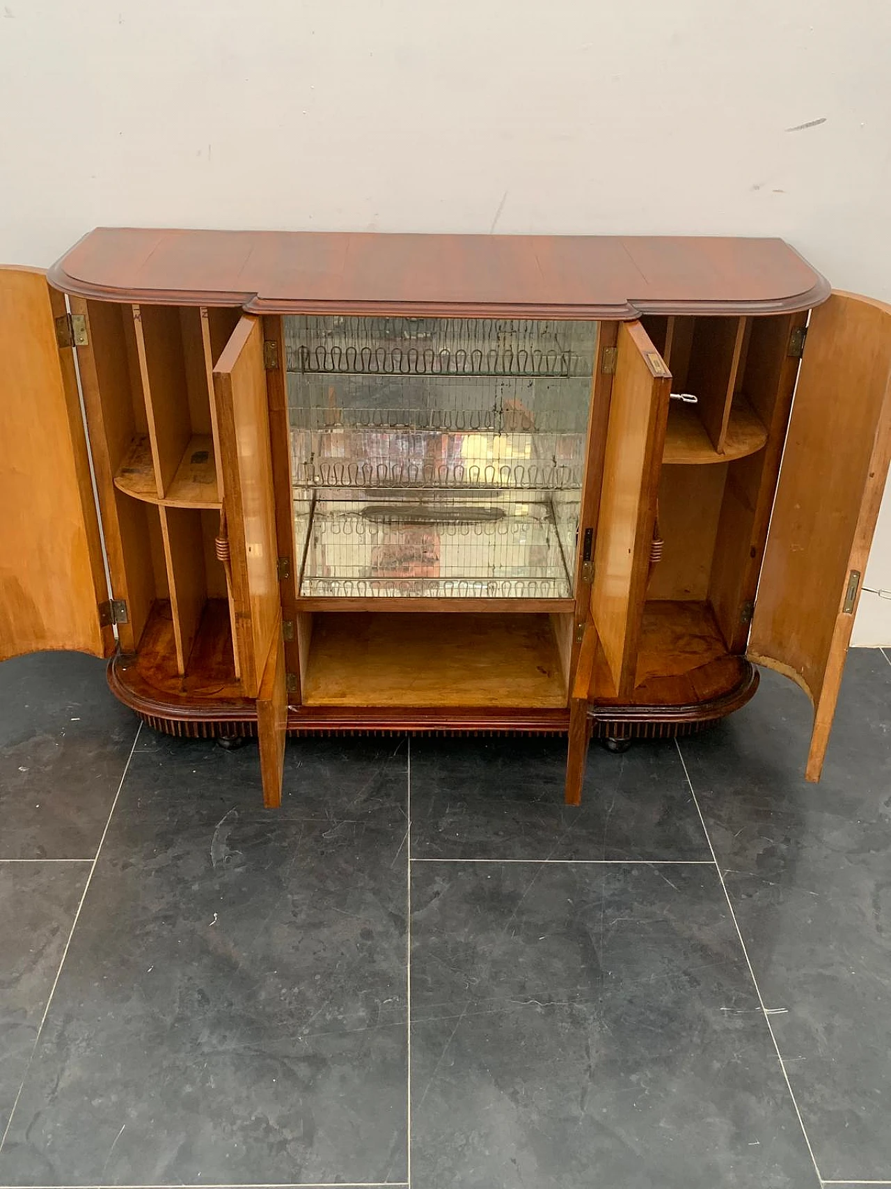 Art Déco bar cabinet in walnut feather & chinoiserie lacquer, 1920s 11