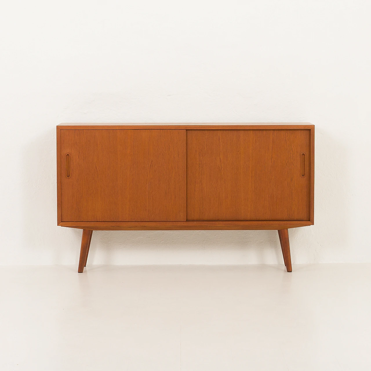 Teak sideboard by Hundevad, 1960s 11