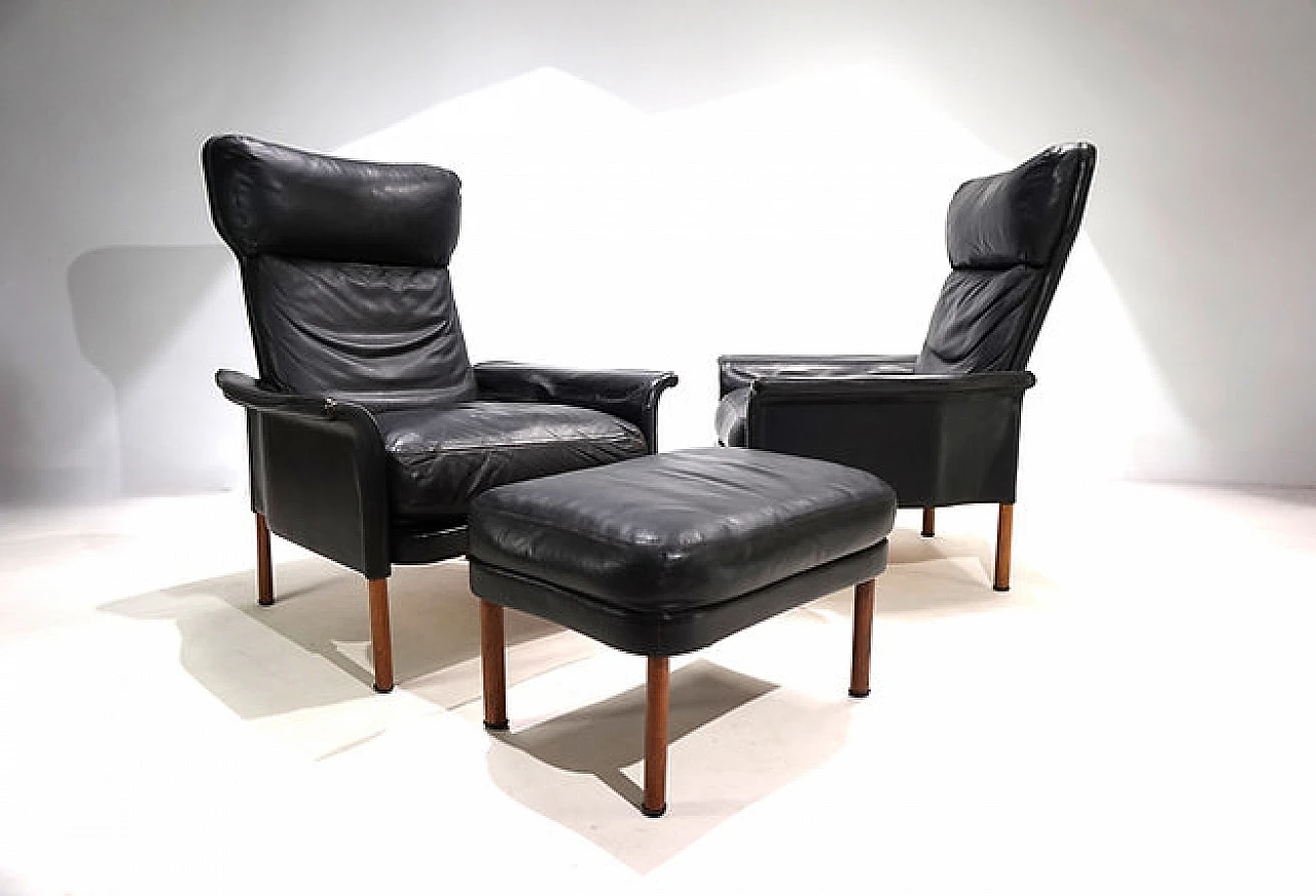 Pair of armchairs and pouf in wood and leather by Hans Olsen, 1960s 10