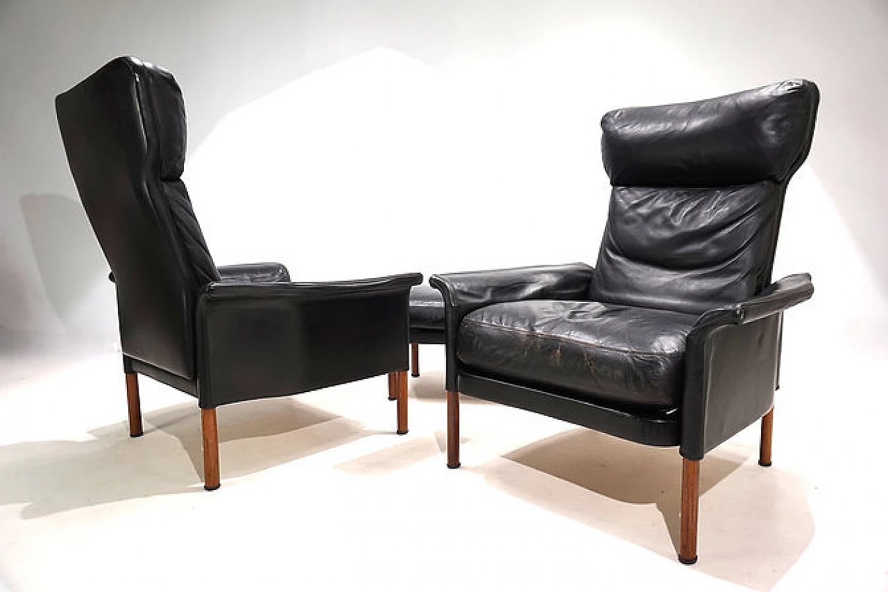 Pair of armchairs and pouf in wood and leather by Hans Olsen, 1960s 11