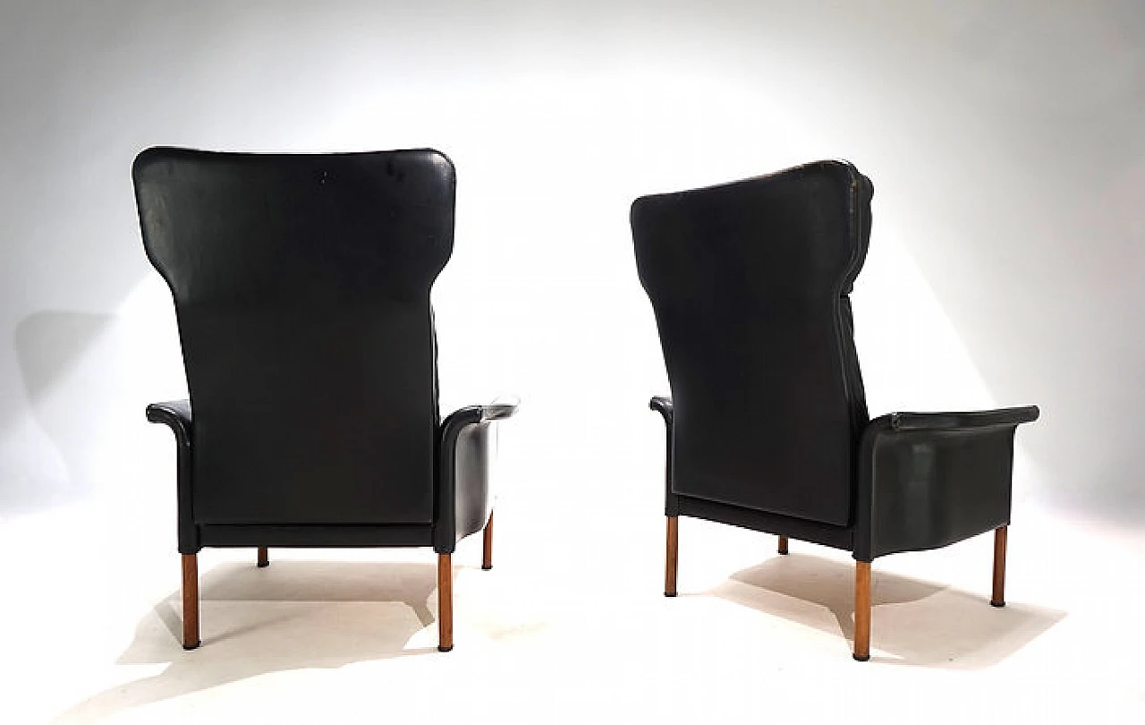 Pair of armchairs and pouf in wood and leather by Hans Olsen, 1960s 13