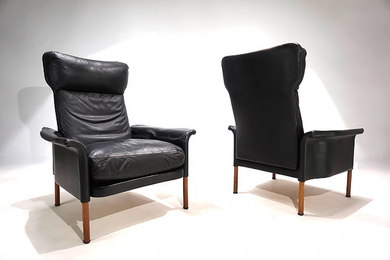 Pair of armchairs and pouf in wood and leather by Hans Olsen, 1960s 14