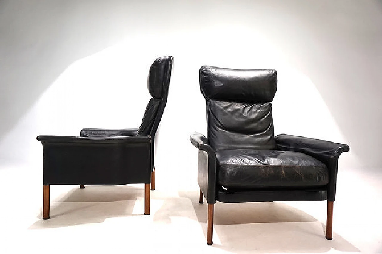 Pair of armchairs and pouf in wood and leather by Hans Olsen, 1960s 16