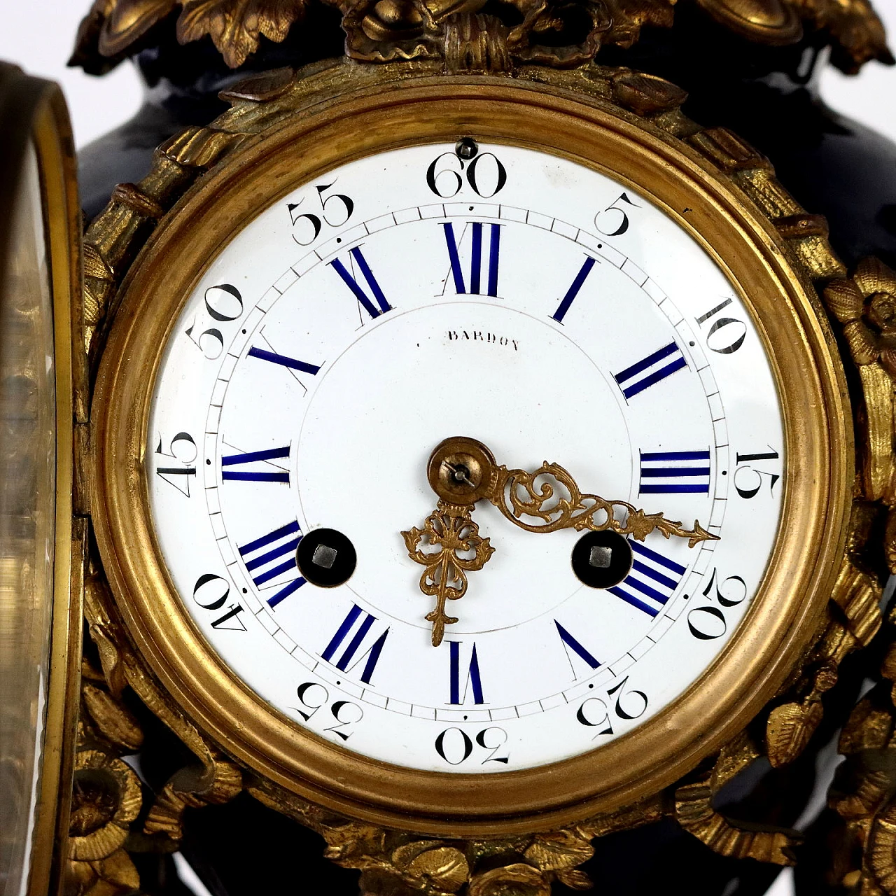 Triptych clock & candlesticks in blue porcelain & bronze, 19th century 4