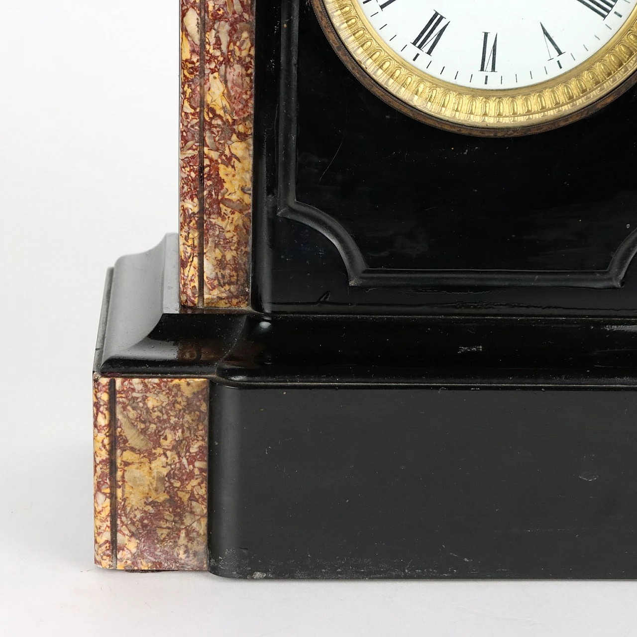 Black marble, breccia and gilded bronze table clock, late 19th century 4