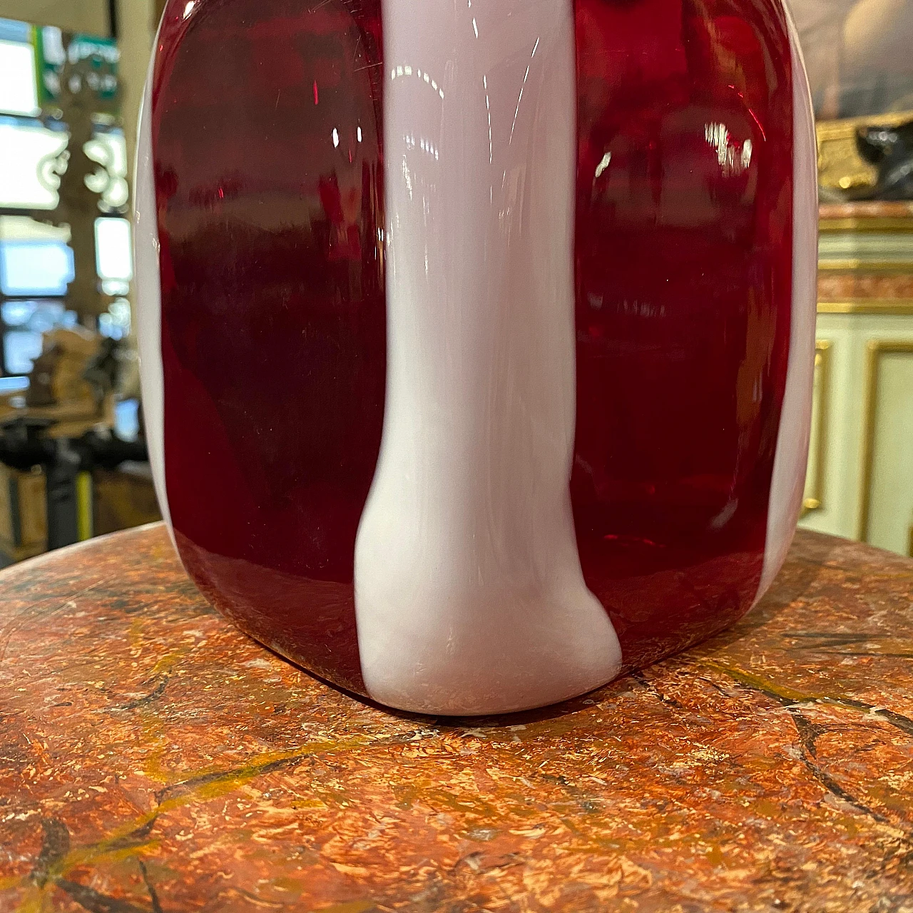 Vaso in vetro di Murano rosso e bianco di Carlo Moretti, anni '80 5