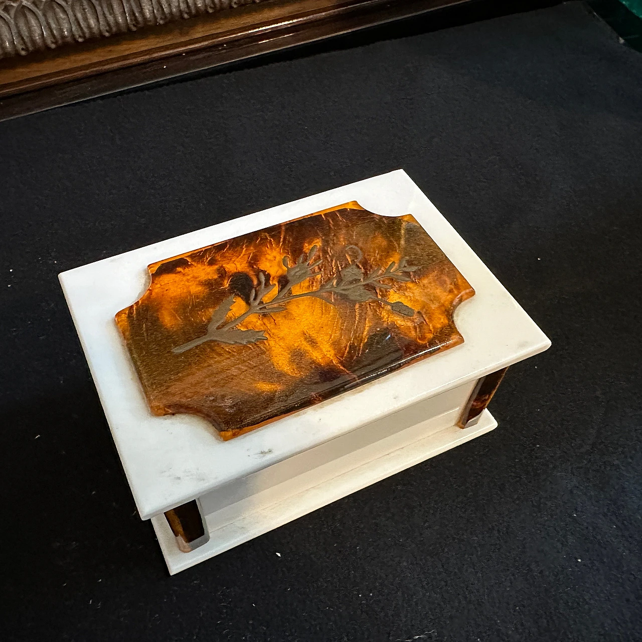 White & fake tortoise shell lucite rectangular vanity box, 1970s 2